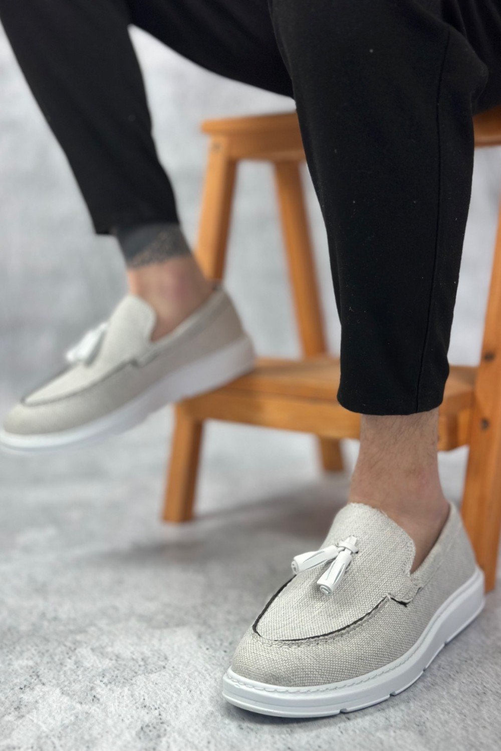 BA0005 Bağcıksız Yüksek Taban Klasik Yeni Keten Gri Püsküllü Erkek Ayakkabı BA0005 Bağcıksız Yüksek Taban Klasik Yeni Keten Gri Püsküllü Erkek Ayakkabı