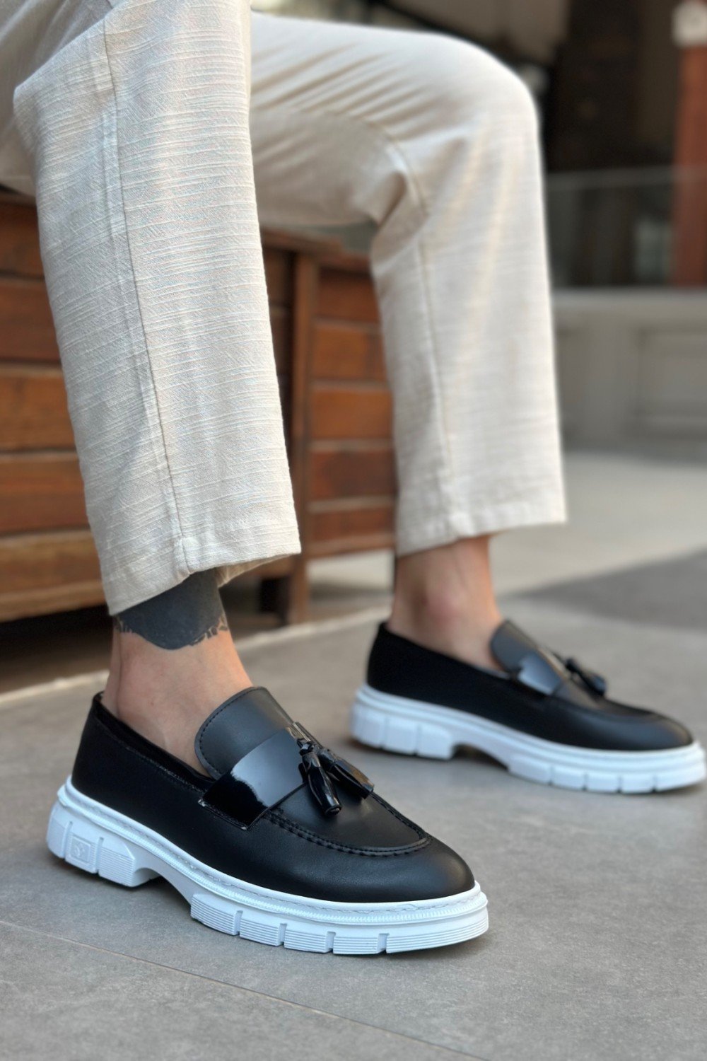 BA0240 Yüksek Taban Klasik Parlak Püsküllü Siyah Erkek Ayakkabı BA0240 Yüksek Taban Klasik Parlak Püsküllü Siyah Erkek Ayakkabı