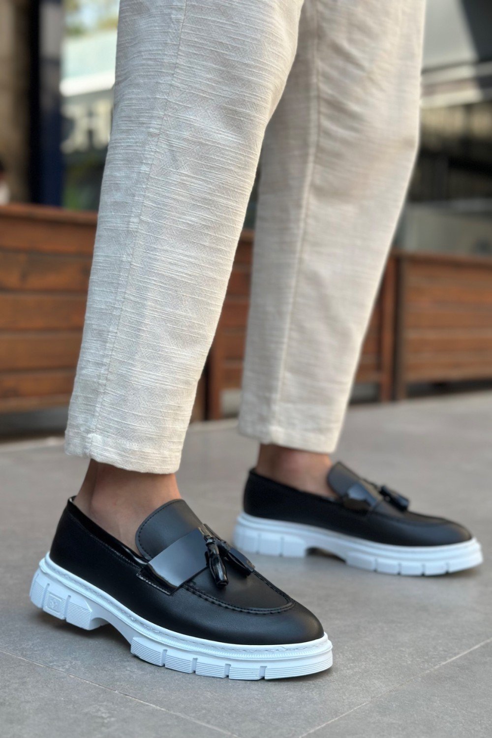 BA0240 Yüksek Taban Klasik Parlak Püsküllü Siyah Erkek Ayakkabı BA0240 Yüksek Taban Klasik Parlak Püsküllü Siyah Erkek Ayakkabı