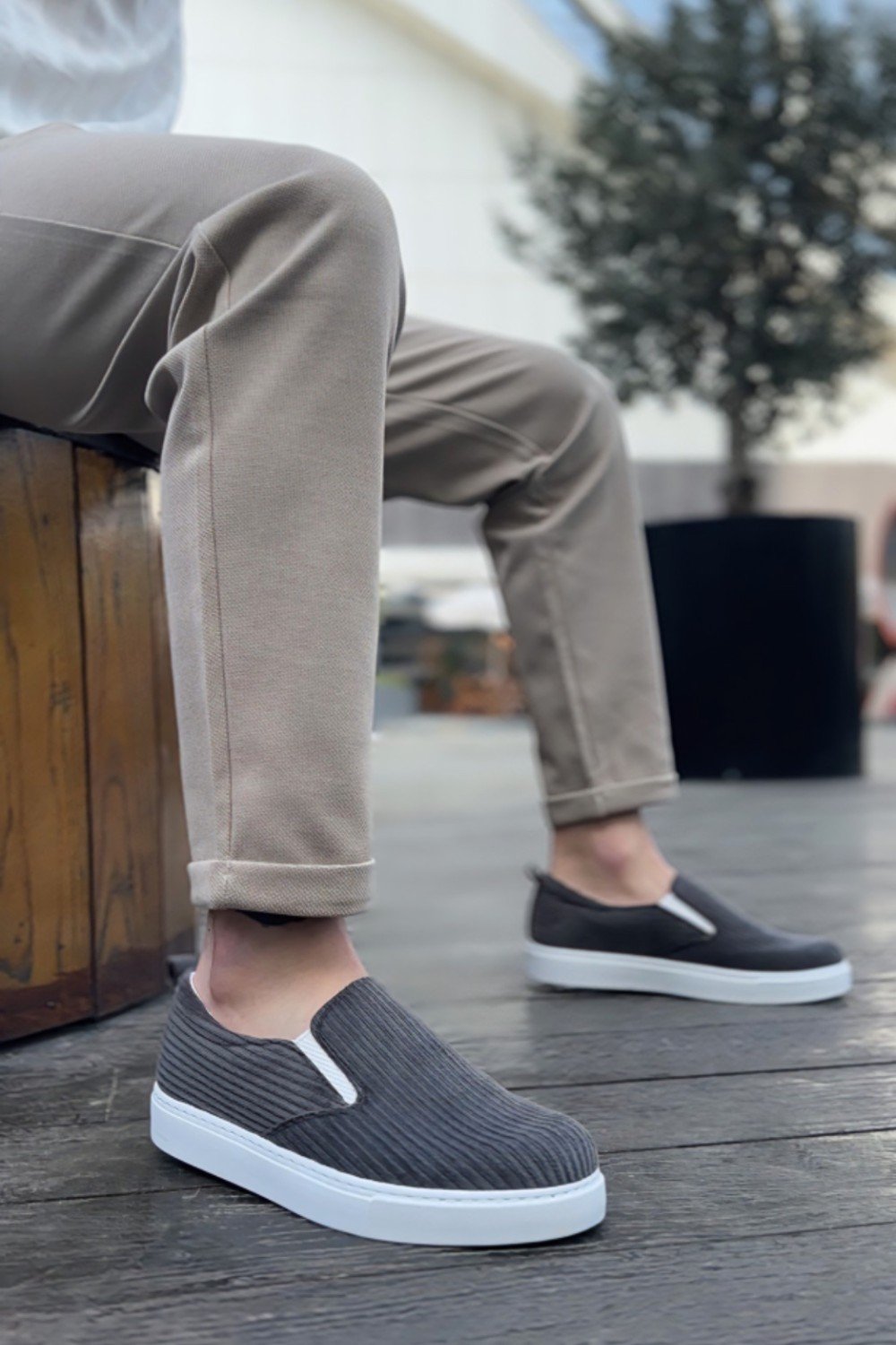 BA0339 Bağcıksız Kadife Gri Beyaz Taban Günlük Erkek Ayakkabı