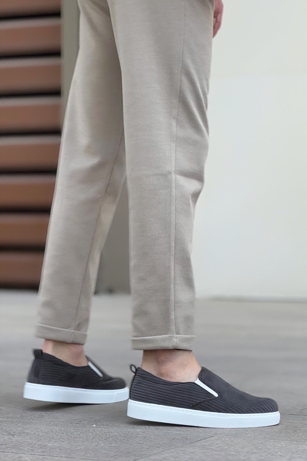 BA0339 Bağcıksız Kadife Gri Beyaz Taban Günlük Erkek Ayakkabı