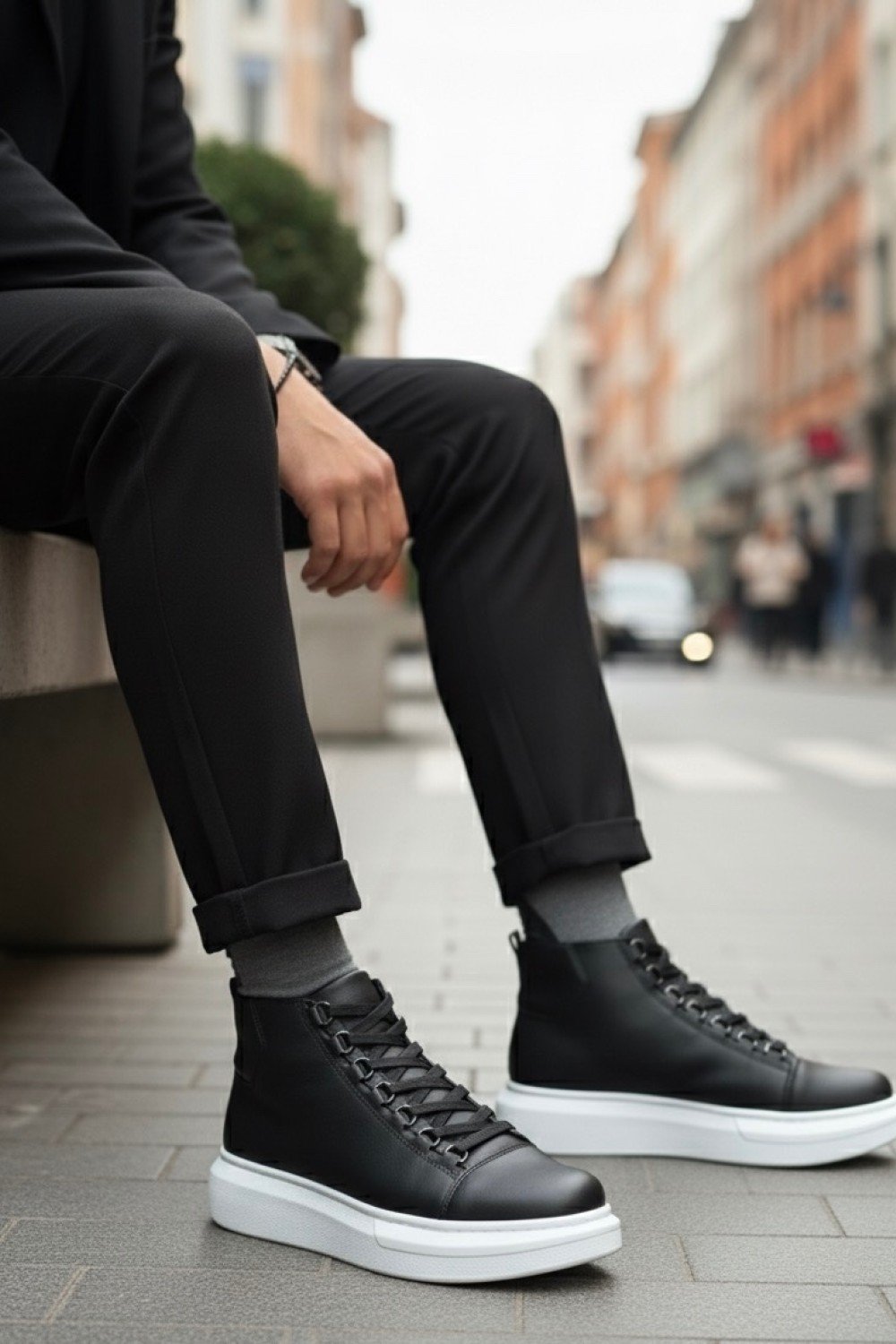 BA0713 Bağcıklı Yüksek Siyah Beyaz Taban Erkek Tarz Spor Bot BA0713 Bağcıklı Yüksek Siyah Beyaz Taban Erkek Tarz Spor Bot