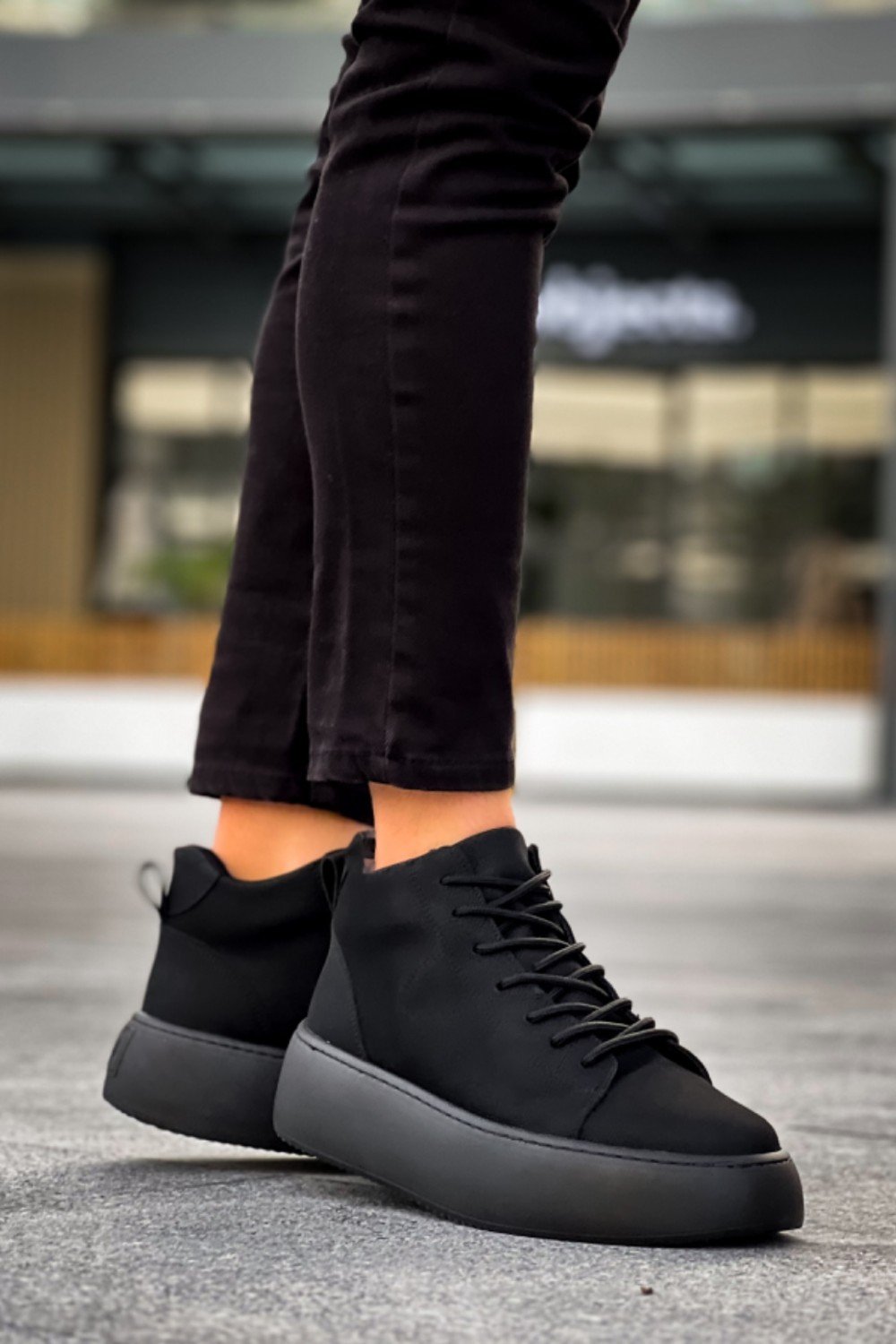 LE10 Bağcıklı Erkek Yüksek Siyah Taban Siyah Spor Bot LE10 Bağcıklı Erkek Yüksek Siyah Taban Siyah Spor Bot