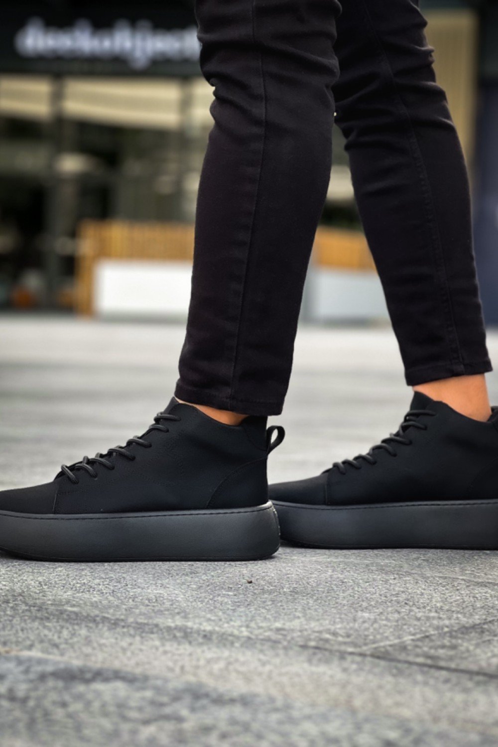 LE10 Bağcıklı Erkek Yüksek Siyah Taban Siyah Spor Bot LE10 Bağcıklı Erkek Yüksek Siyah Taban Siyah Spor Bot