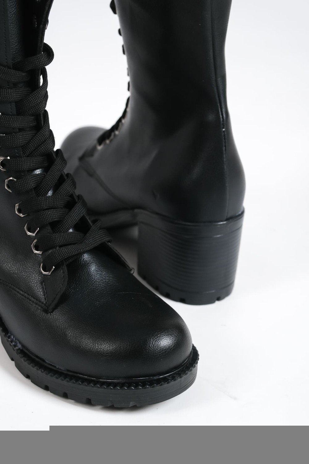 ALDA Bağcıklı Ortopedik Taban Kadın Çizme CST - Siyah