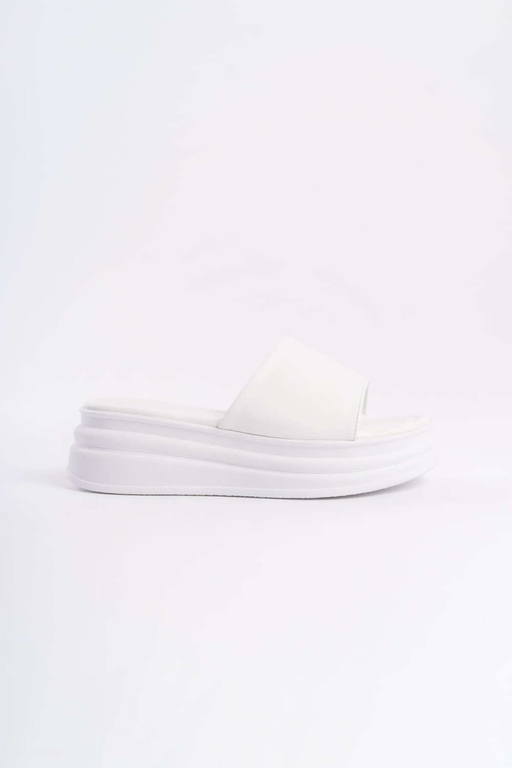 ALICE Düz Topuklu Kalın ve Ortopedik Taban Kadın Terlik CBT - Beyaz