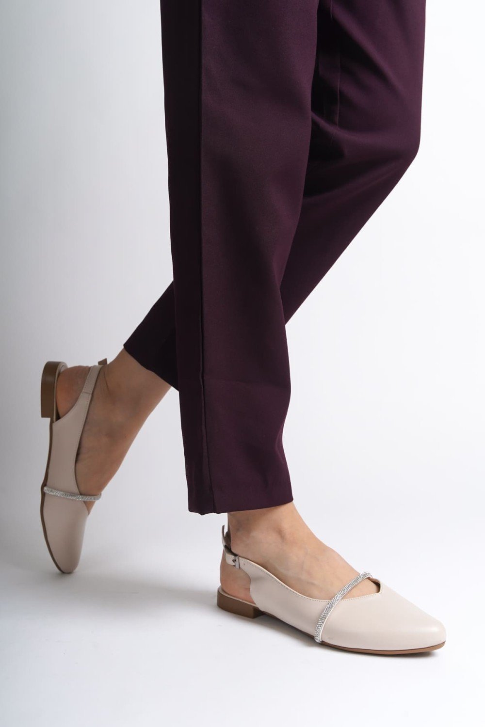 ALLISON Tokalı Ortopedik Rahat Taban Taş Detaylı Kadın Babet Ayakkabı CKT - Krem ALLISON Tokalı Ortopedik Rahat Taban Taş Detaylı Kadın Babet Ayakkabı CKT - Krem