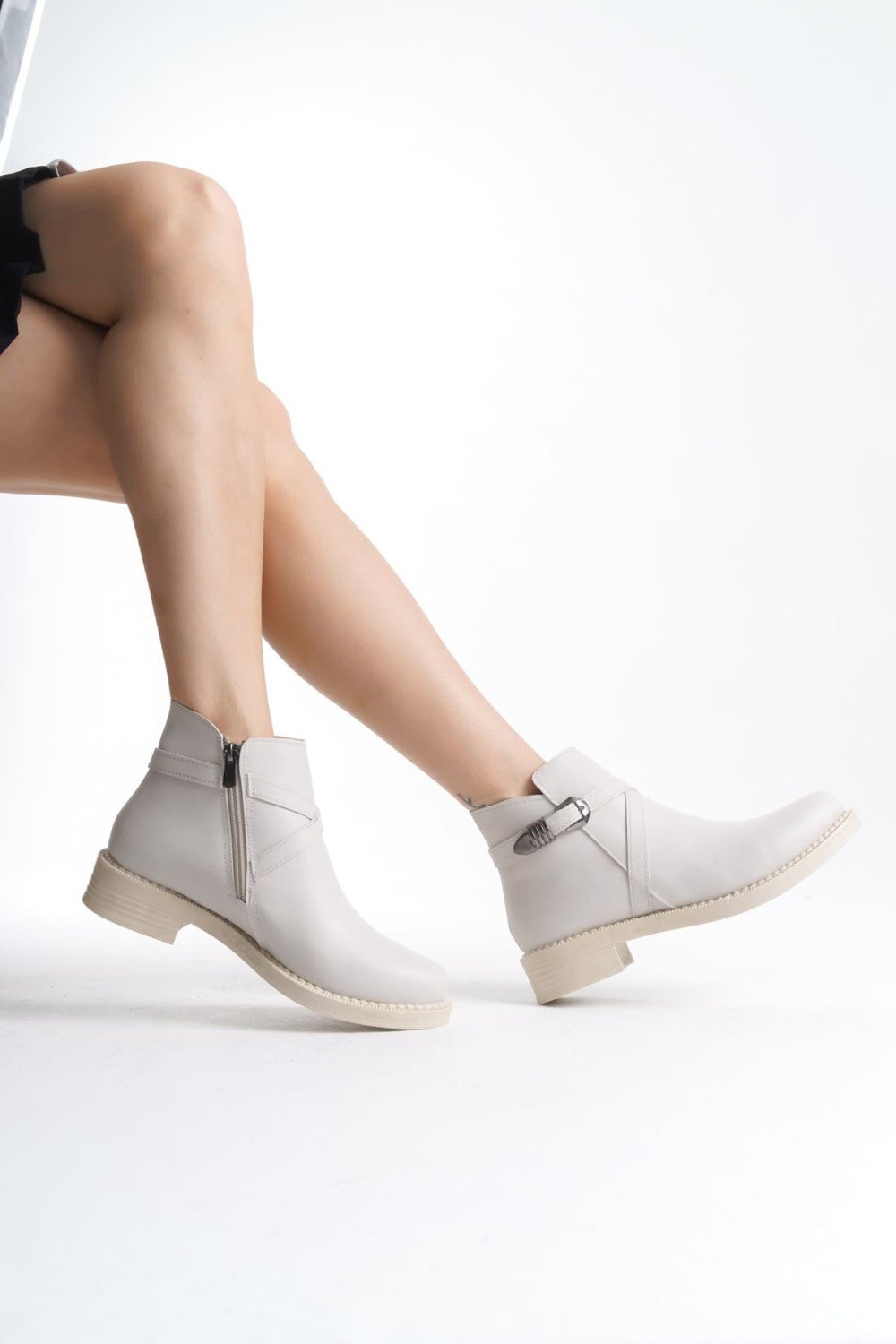 ALMILA Fermuarlı Lastikli Ortopedik Taban Topuklu Kadın Bot  CKT - Krem