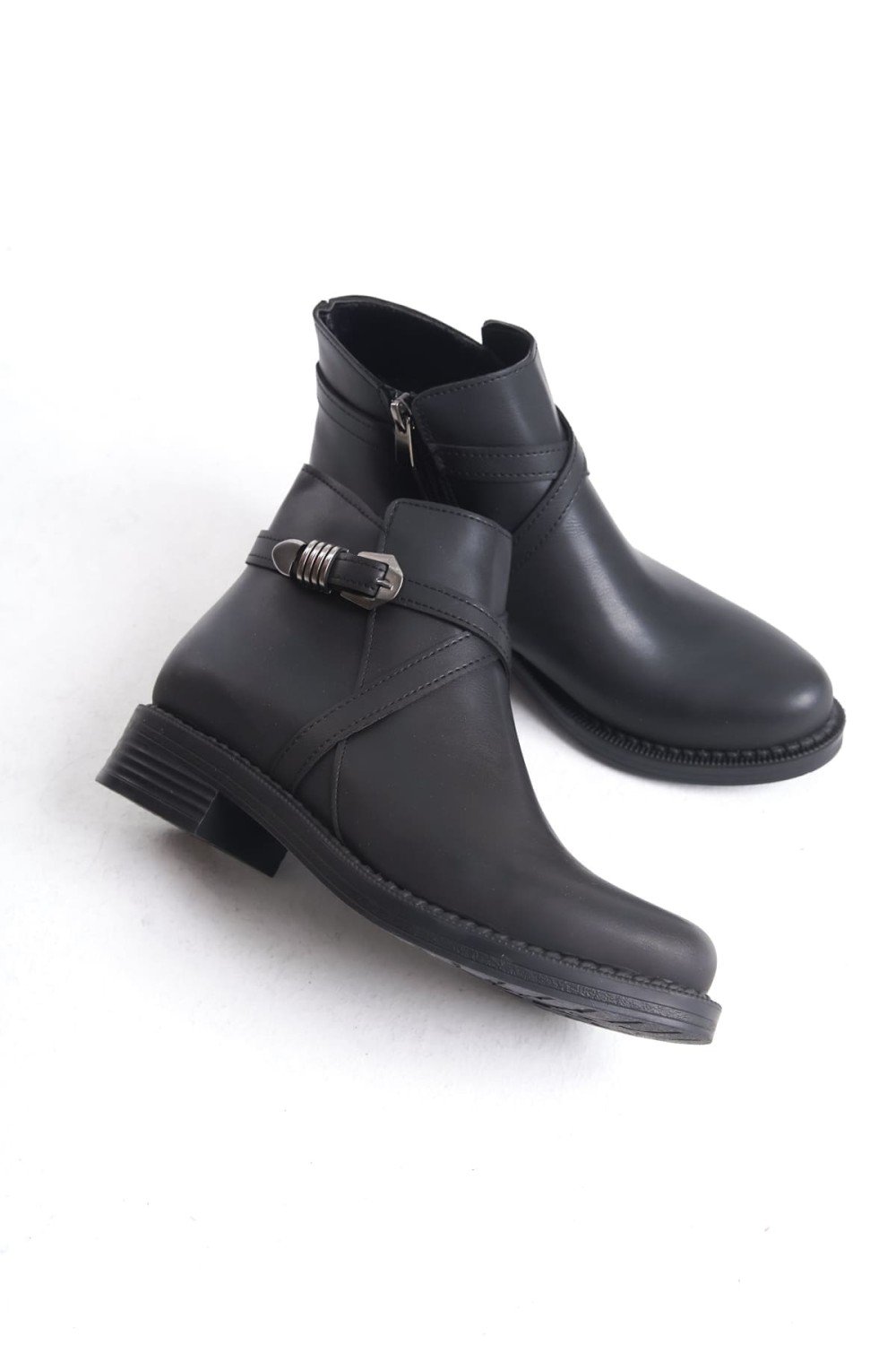 ALMILA Fermuarlı Lastikli Ortopedik Taban Topuklu Kadın Bot CST - Siyah ALMILA Fermuarlı Lastikli Ortopedik Taban Topuklu Kadın Bot CST - Siyah