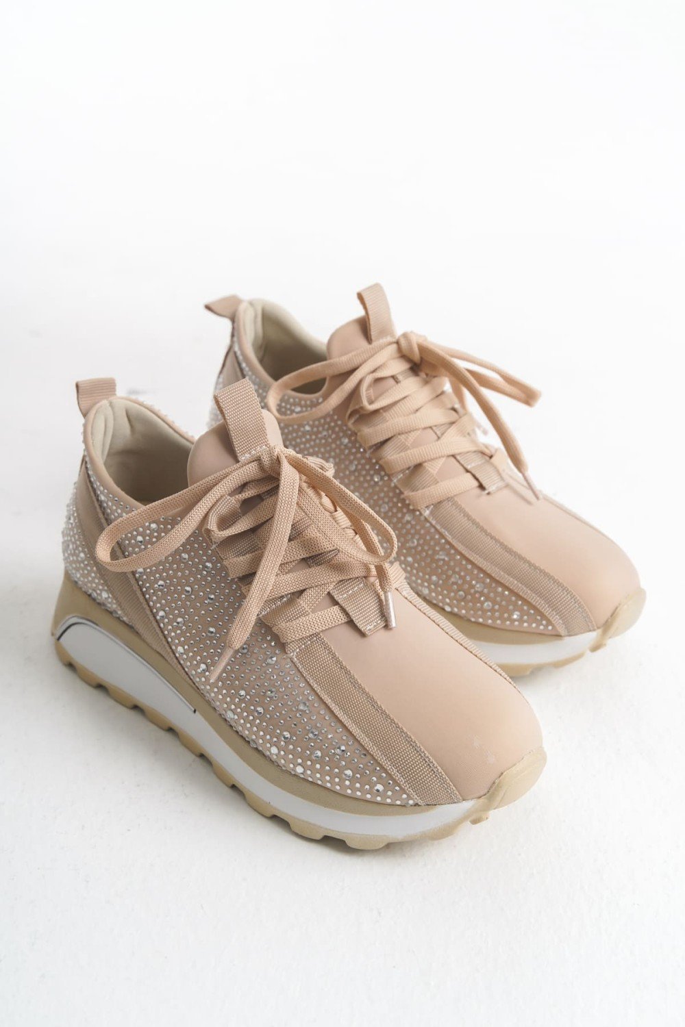 ALYA Bağcıklı Ortopedik Taban Taşlı Kadın Sneaker Spor Ayakkabı CBT - Krem ALYA Bağcıklı Ortopedik Taban Taşlı Kadın Sneaker Spor Ayakkabı CBT - Krem