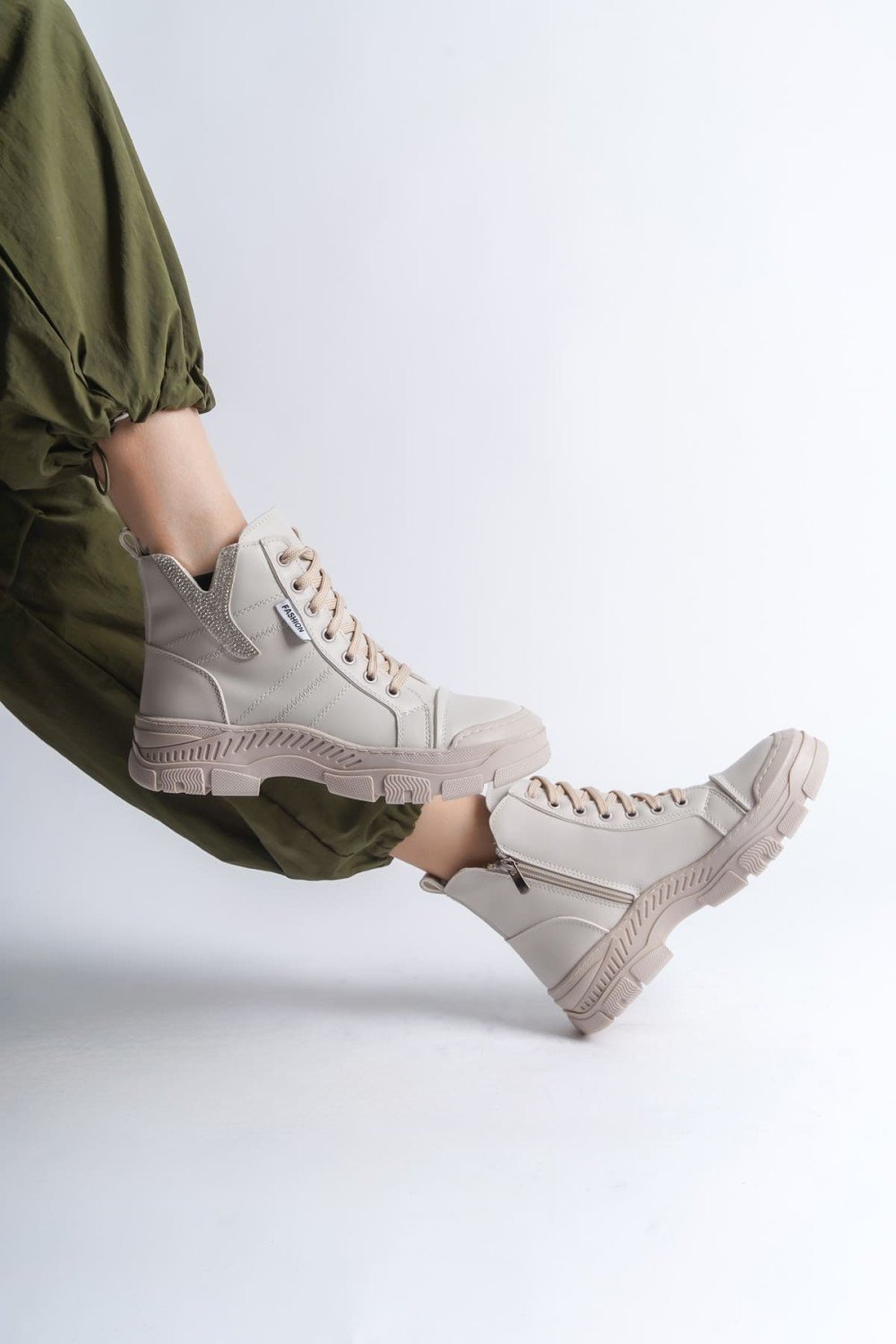 AMBER Bağcıklı Fermuarlı Ortopedik Taban Kadın Bot  CKT - Krem