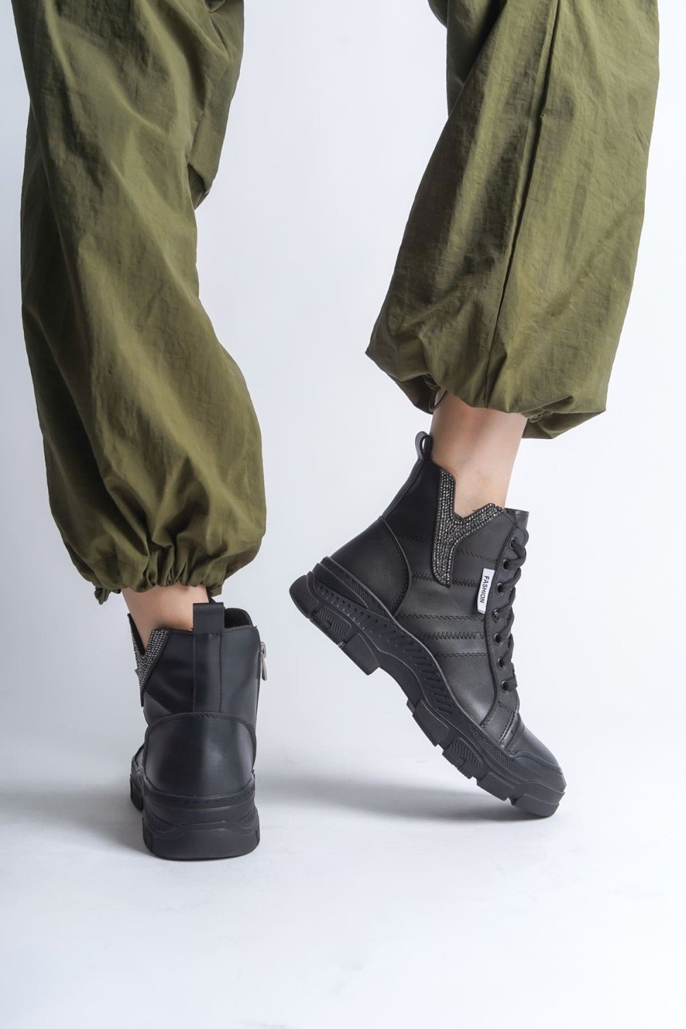 AMBER Bağcıklı Fermuarlı Ortopedik Taban Kadın Bot CST - Siyah AMBER Bağcıklı Fermuarlı Ortopedik Taban Kadın Bot CST - Siyah