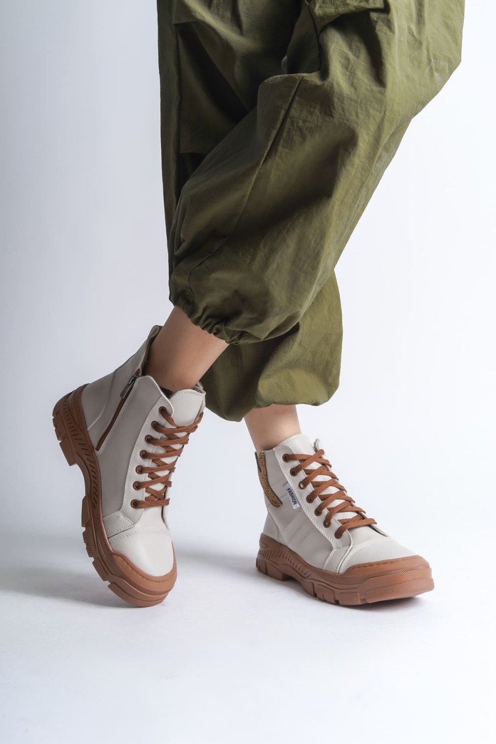 AMBER Bağcıklı Fermuarlı Ortopedik Taban Kadın Bot CTT - Krem AMBER Bağcıklı Fermuarlı Ortopedik Taban Kadın Bot CTT - Krem