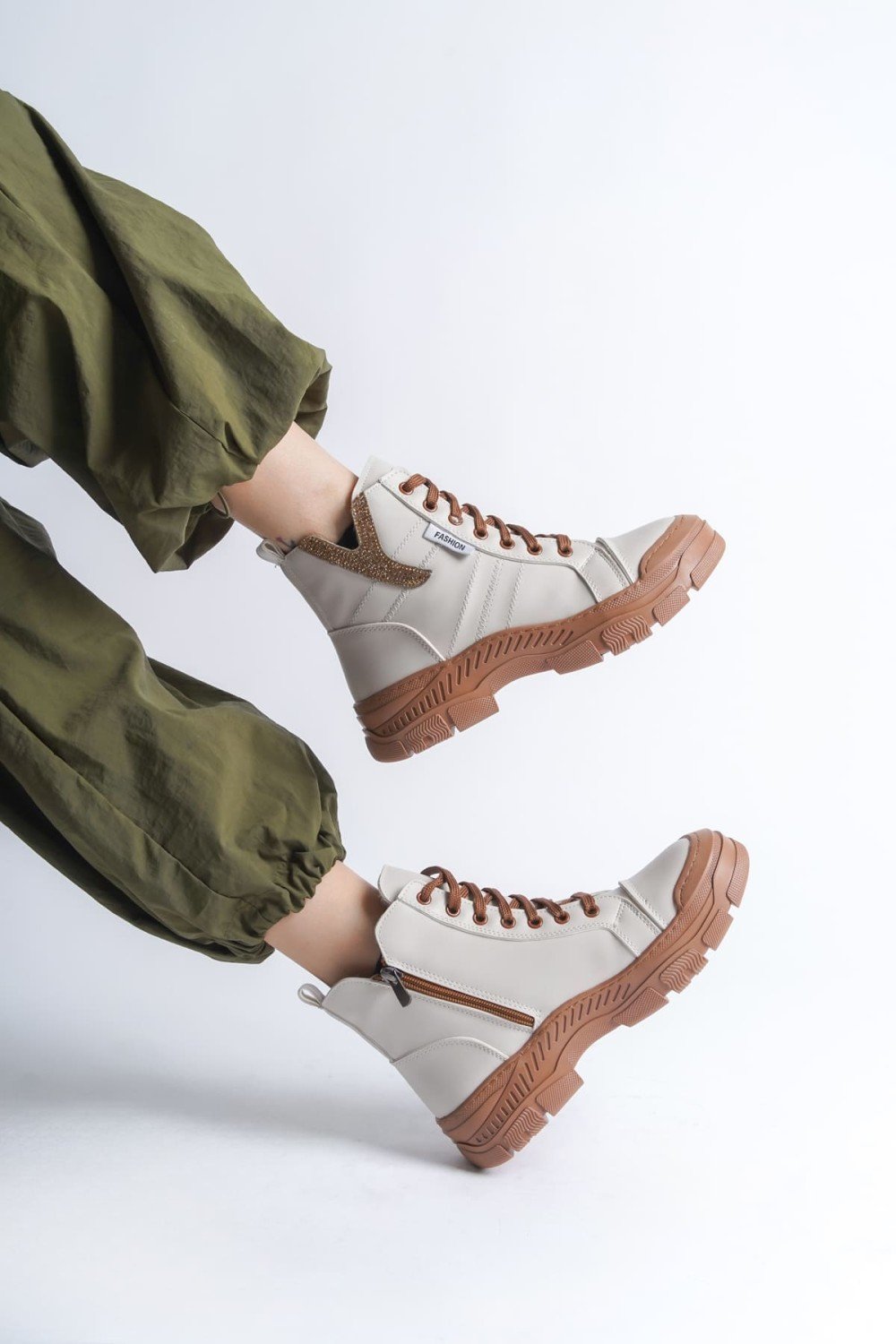 AMBER Bağcıklı Fermuarlı Ortopedik Taban Kadın Bot CTT - Krem AMBER Bağcıklı Fermuarlı Ortopedik Taban Kadın Bot CTT - Krem