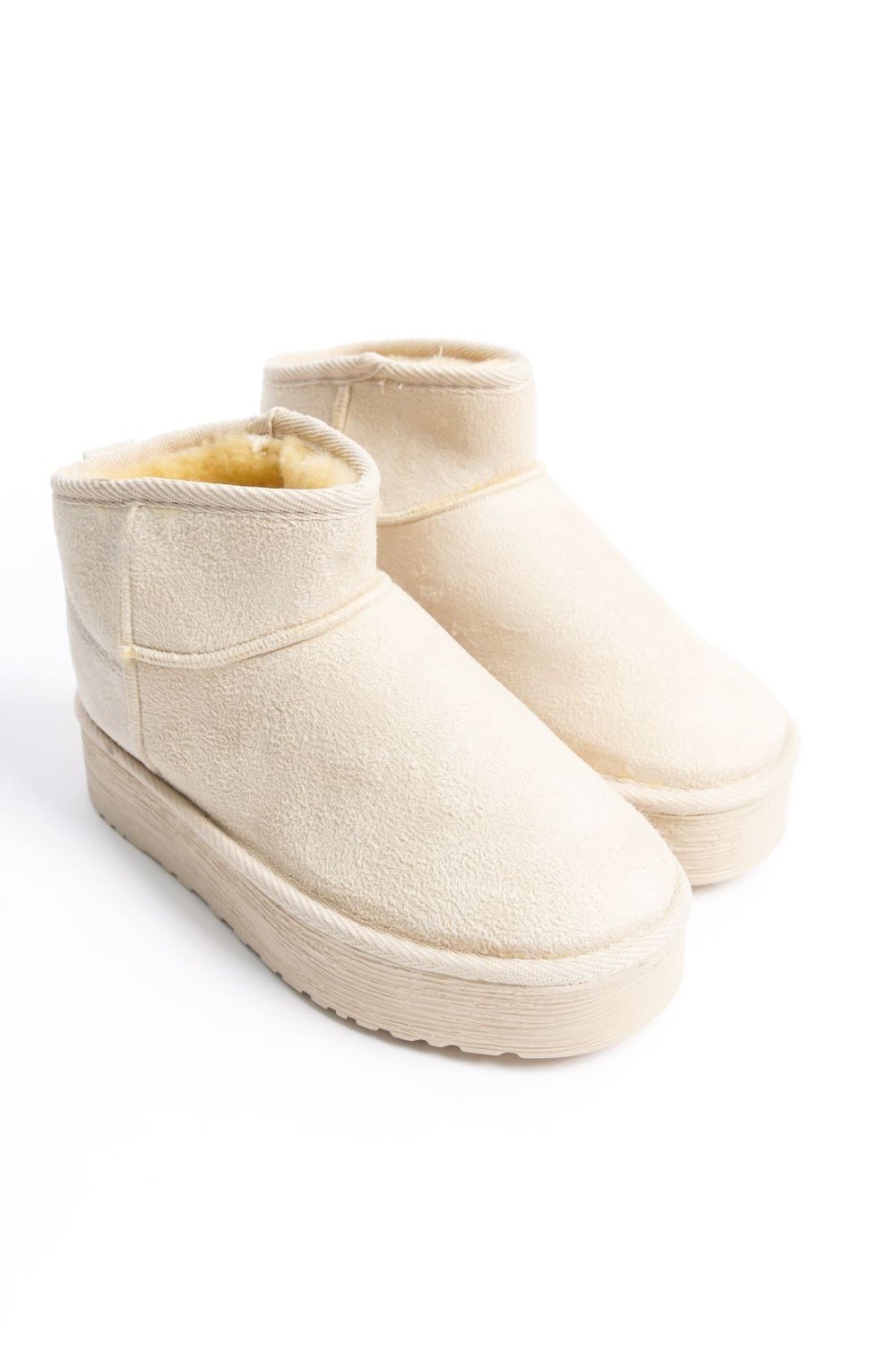 AMELIA Bağcıksız Düz ve Kalın Taban İçi Kürklü Kısa Süet Kadın Bot  SKT - Krem