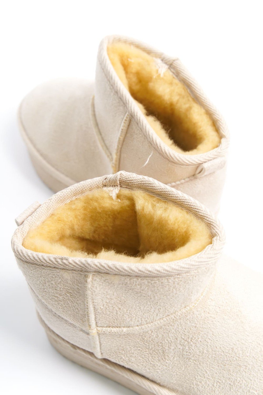 AMELIA Bağcıksız Düz ve Kalın Taban İçi Kürklü Kısa Süet Kadın Bot  SKT - Krem