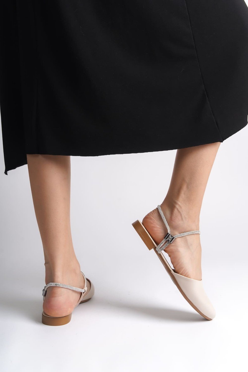 ARIANA Lastikli Ortopedik Rahat Taban Bilekten Taş Detaylı Kadın Babet Ayakkabı  CKT - Krem