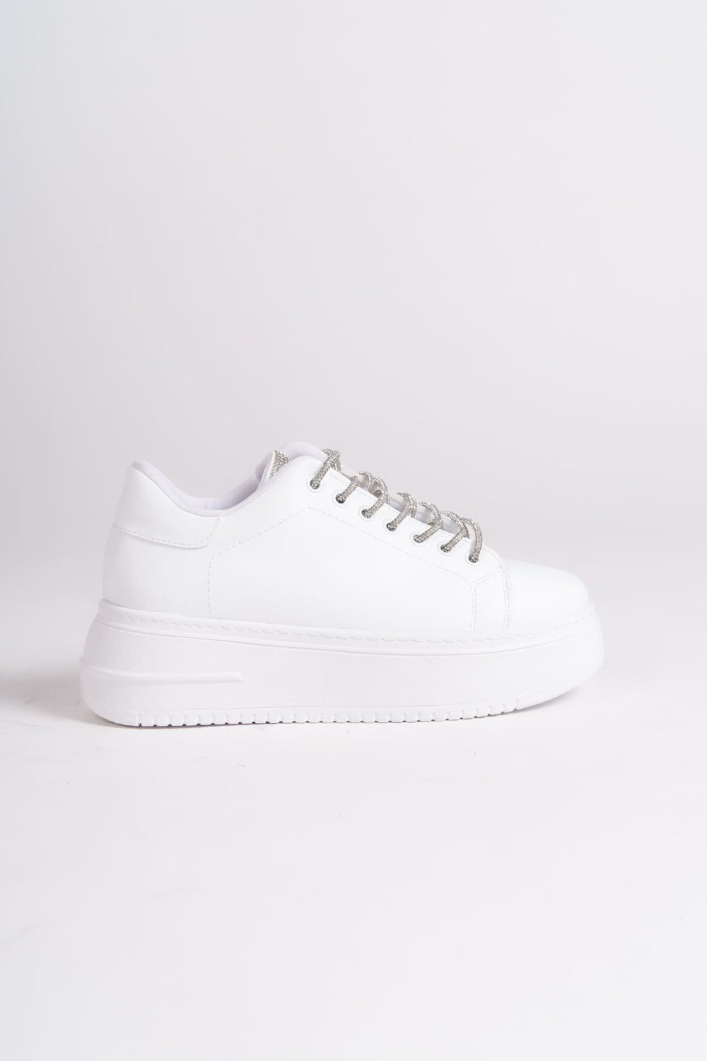 DELLA Bağcıklı Ortopedik Taban Taşlı Kadın Sneaker Spor Ayakkabı CBT - Beyaz DELLA Bağcıklı Ortopedik Taban Taşlı Kadın Sneaker Spor Ayakkabı CBT - Beyaz