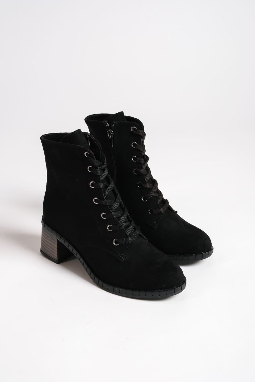 DIANA Bağcıklı Fermuarlı Ortopedik Taban Topuklu Süet Kadın Bot SST - Siyah DIANA Bağcıklı Fermuarlı Ortopedik Taban Topuklu Süet Kadın Bot SST - Siyah