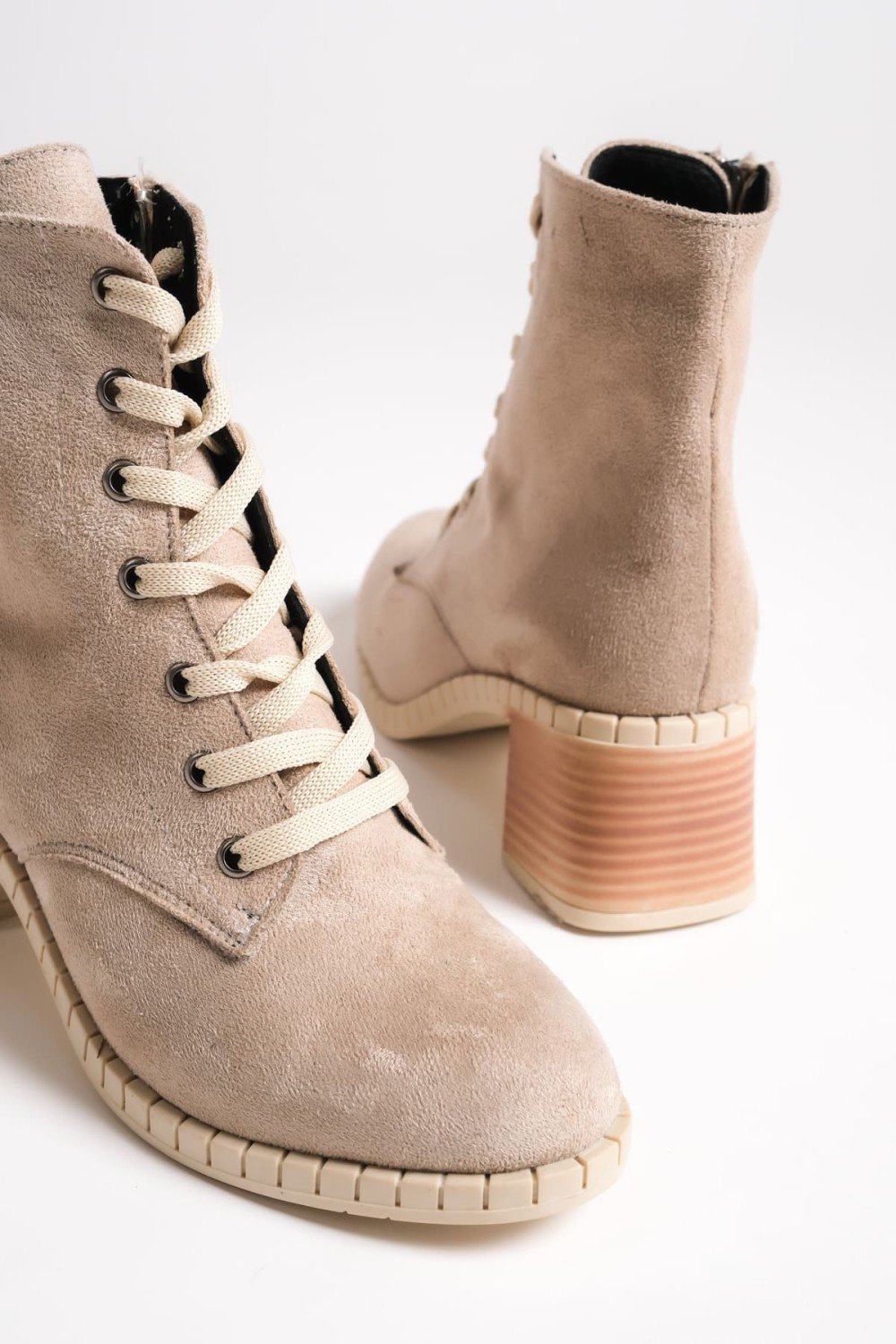 DIANA Bağcıklı Fermuarlı Ortopedik Taban Topuklu Süet Kadın Bot STT - Ten DIANA Bağcıklı Fermuarlı Ortopedik Taban Topuklu Süet Kadın Bot STT - Ten