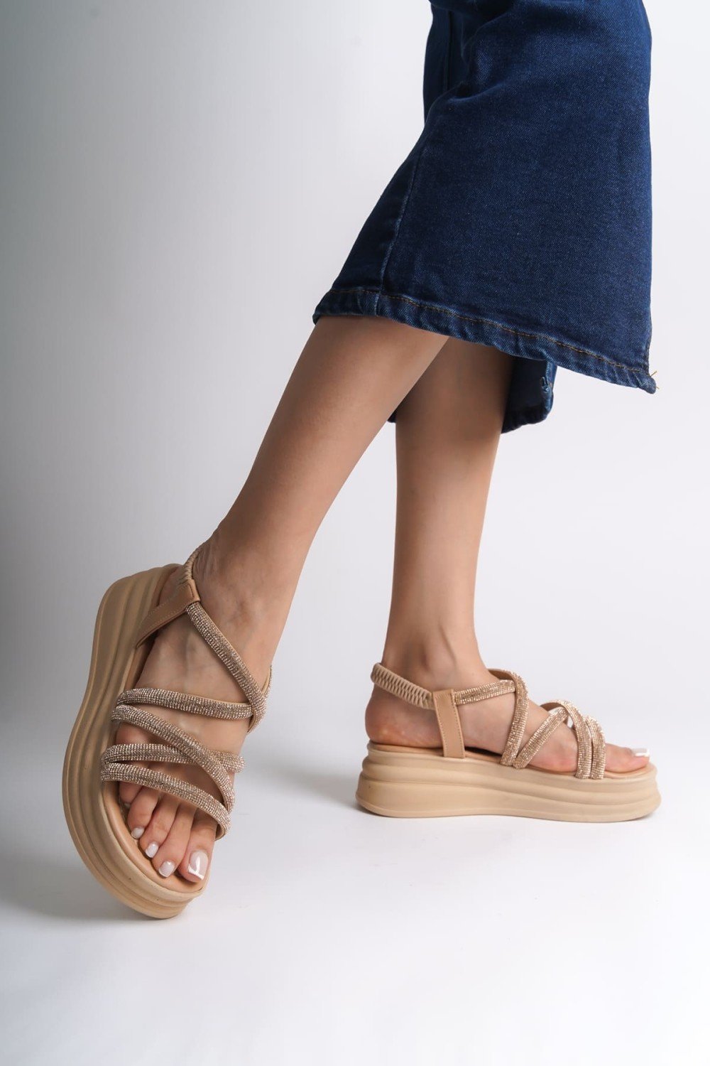 ELENA Lastikli Taşlı Şeritli Ortopedik Taban Kadın Sandalet CTT - Ten ELENA Lastikli Taşlı Şeritli Ortopedik Taban Kadın Sandalet CTT - Ten