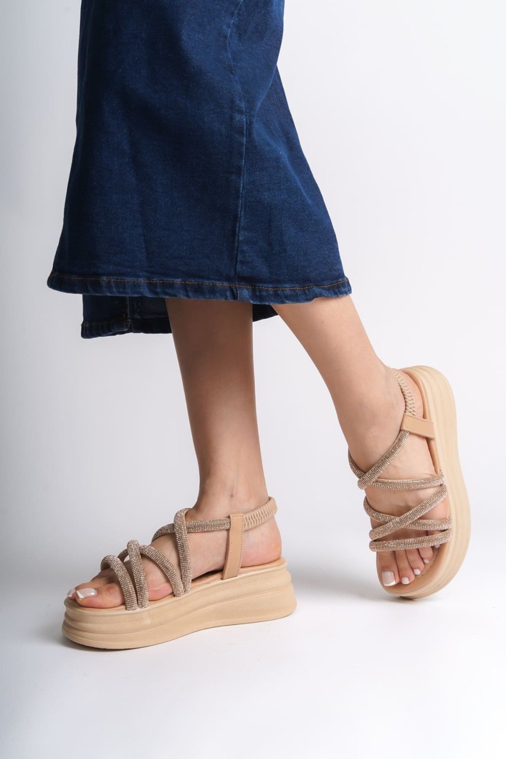 ELENA Lastikli Taşlı Şeritli Ortopedik Taban Kadın Sandalet CTT - Ten ELENA Lastikli Taşlı Şeritli Ortopedik Taban Kadın Sandalet CTT - Ten