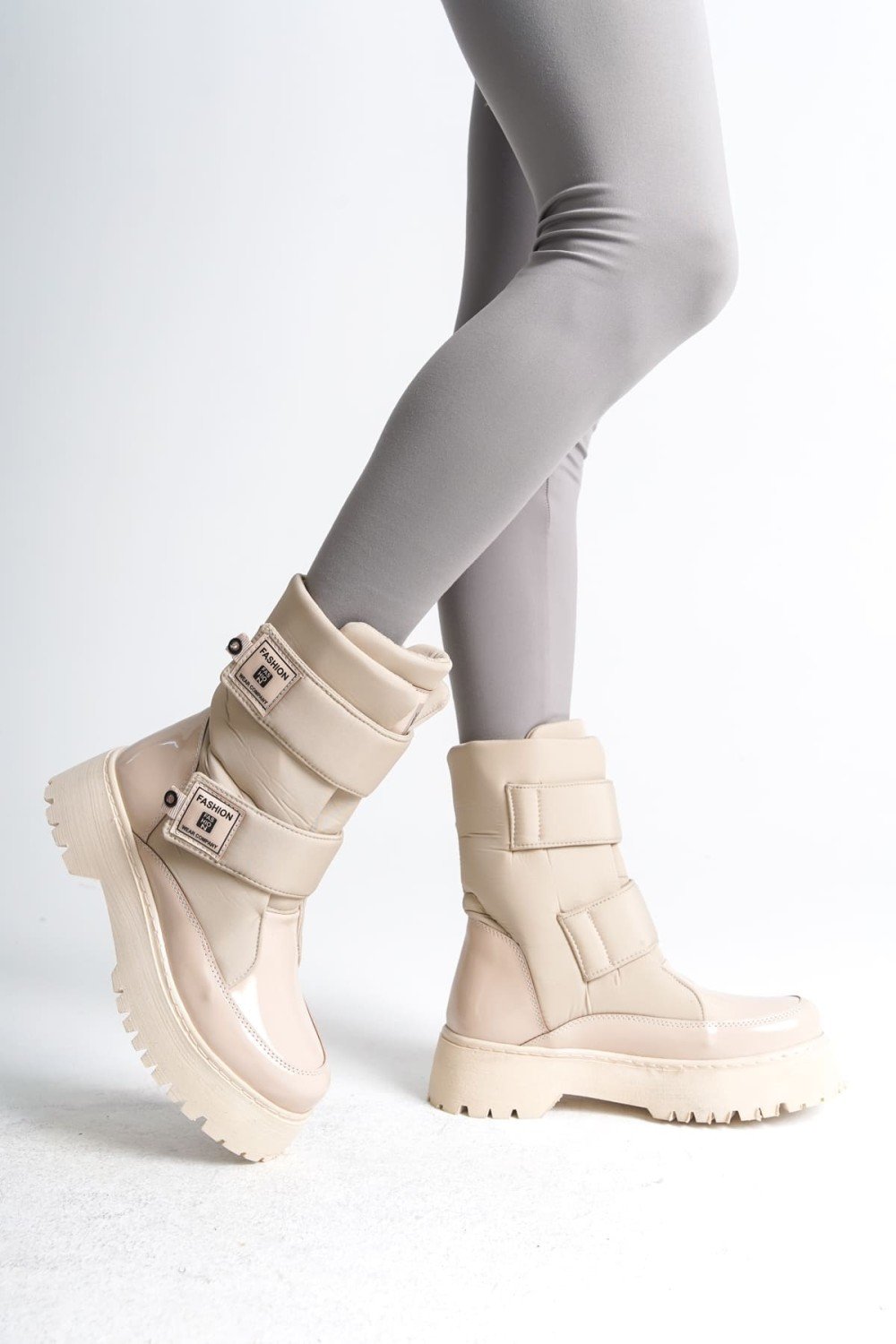 ELISA Cırt Cırtlı Paraşüt Kumaş Rugan Kadın Bot RKT - Krem ELISA Cırt Cırtlı Paraşüt Kumaş Rugan Kadın Bot RKT - Krem