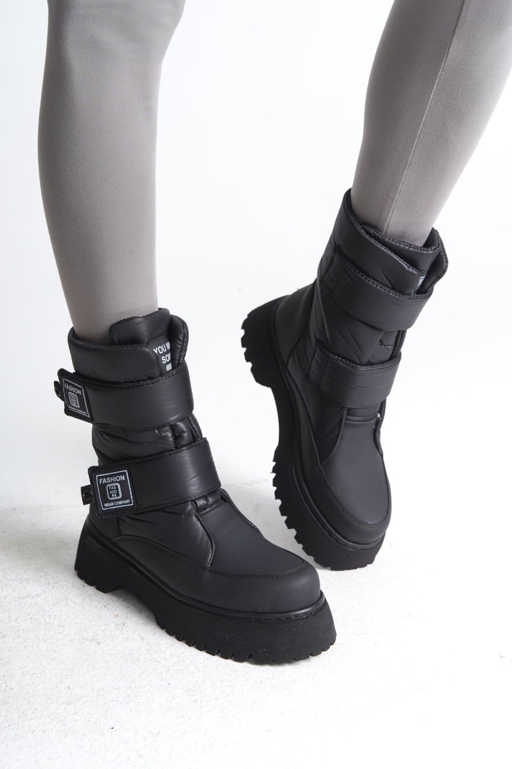 ELISA Cırt Cırtlı Paraşüt KumaşKadın Bot CST - Siyah ELISA Cırt Cırtlı Paraşüt KumaşKadın Bot CST - Siyah