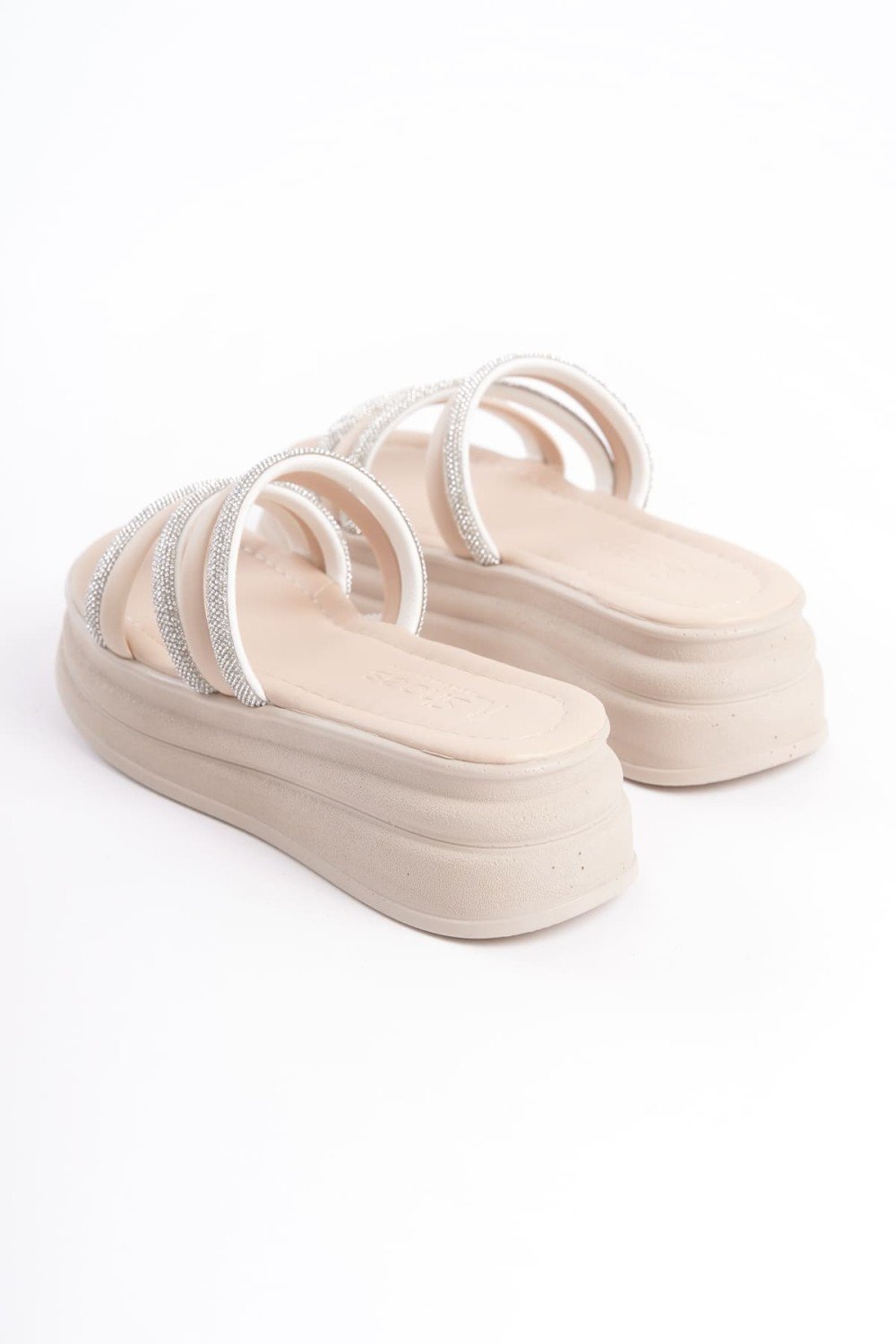 ELISE Düz Topuklu Şeritli Taşlı Kalın ve Ortopedik Taban Kadın Terlik CKT - Krem ELISE Düz Topuklu Şeritli Taşlı Kalın ve Ortopedik Taban Kadın Terlik CKT - Krem