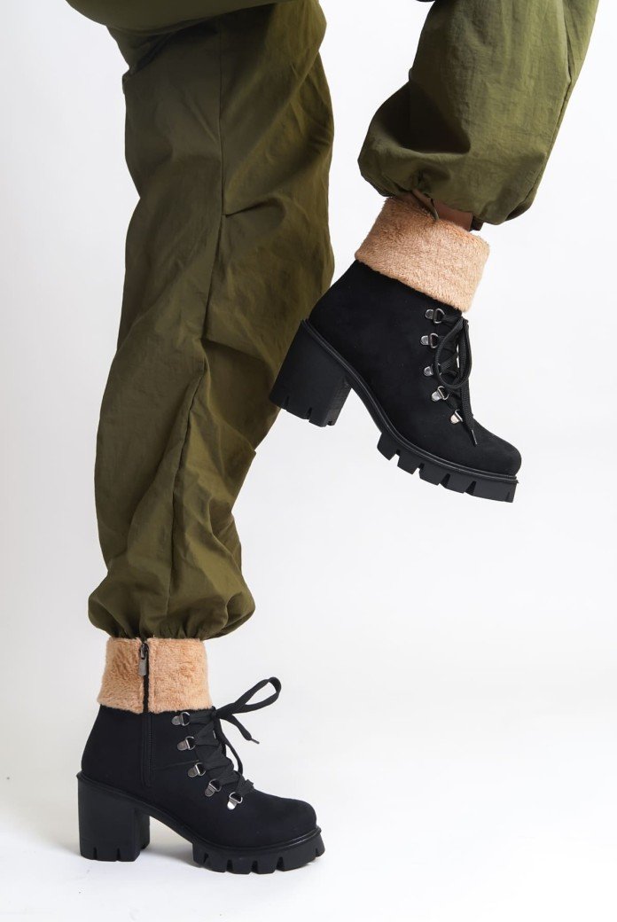 EMMA Bağcıklı Fermuarlı Ortopedik Taban Topuklu Kürk Detaylı Süet Kadın Bot SST - Siyah