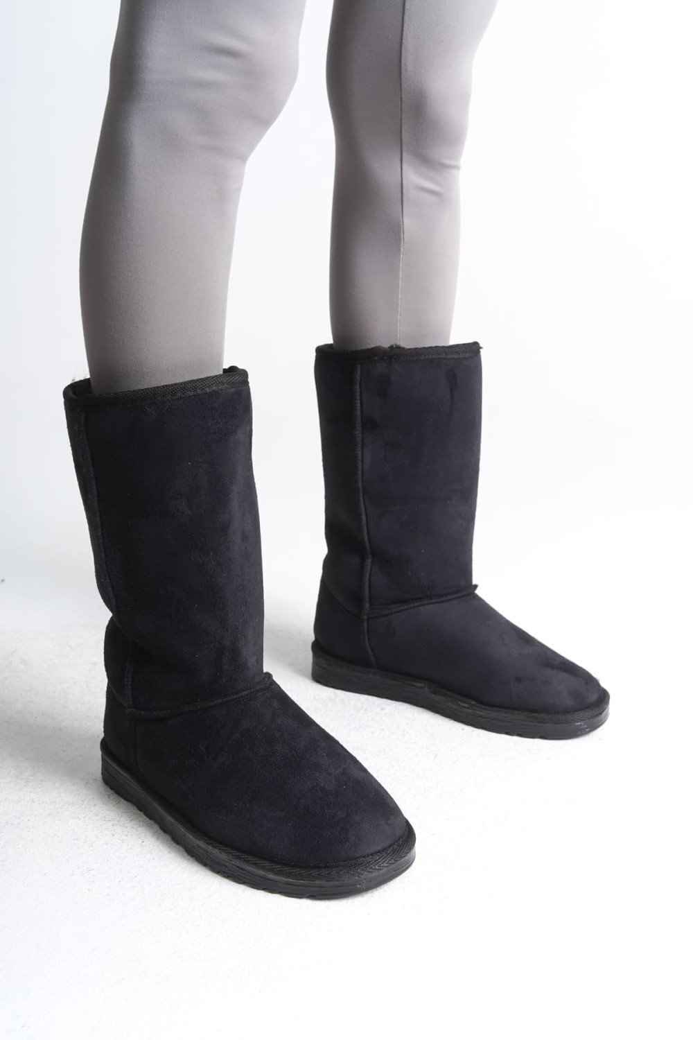 FREYA Bağcıksız Düz Taban İçi Kürklü Süet Kadın Bot SST - Siyah FREYA Bağcıksız Düz Taban İçi Kürklü Süet Kadın Bot SST - Siyah