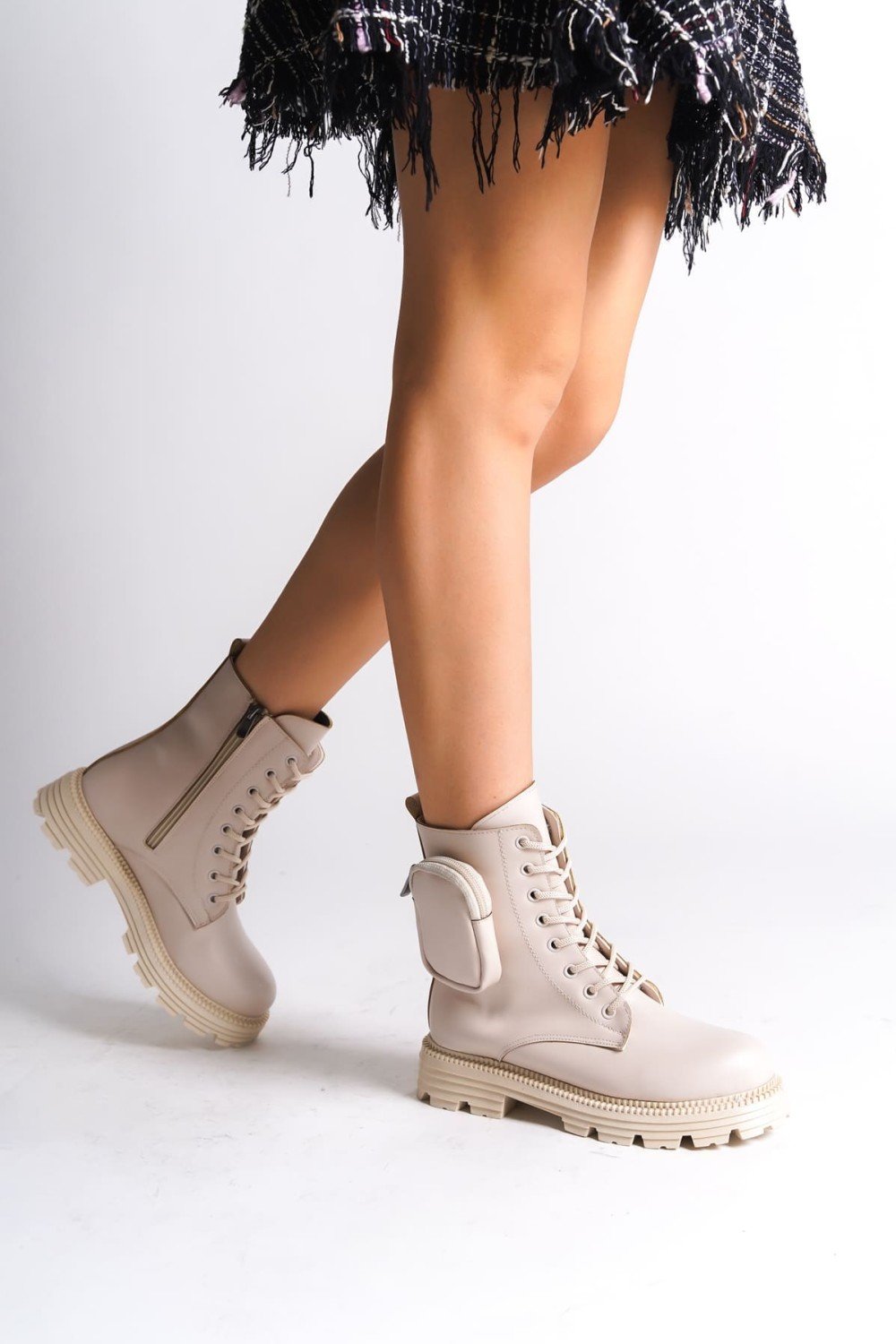 GINA Bağcıklı Fermuarlı Ortopedik Taban Çantalı Kadın Bot  CKT - Krem