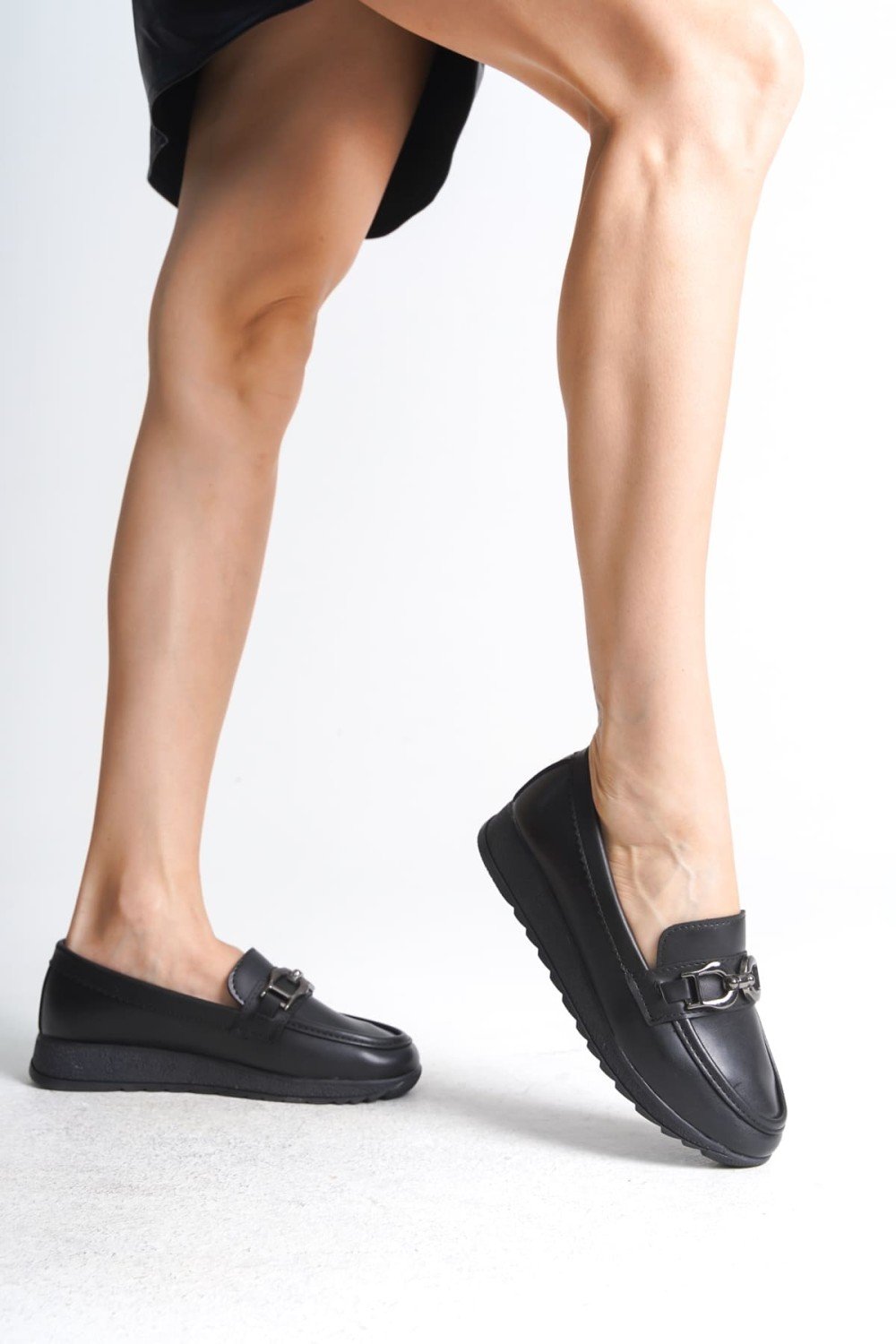 GISELLE Ortopedik Rahat Taban Toka Detaylı Klasik Kadın Babet Anne Ayakkabısı  CST - Siyah