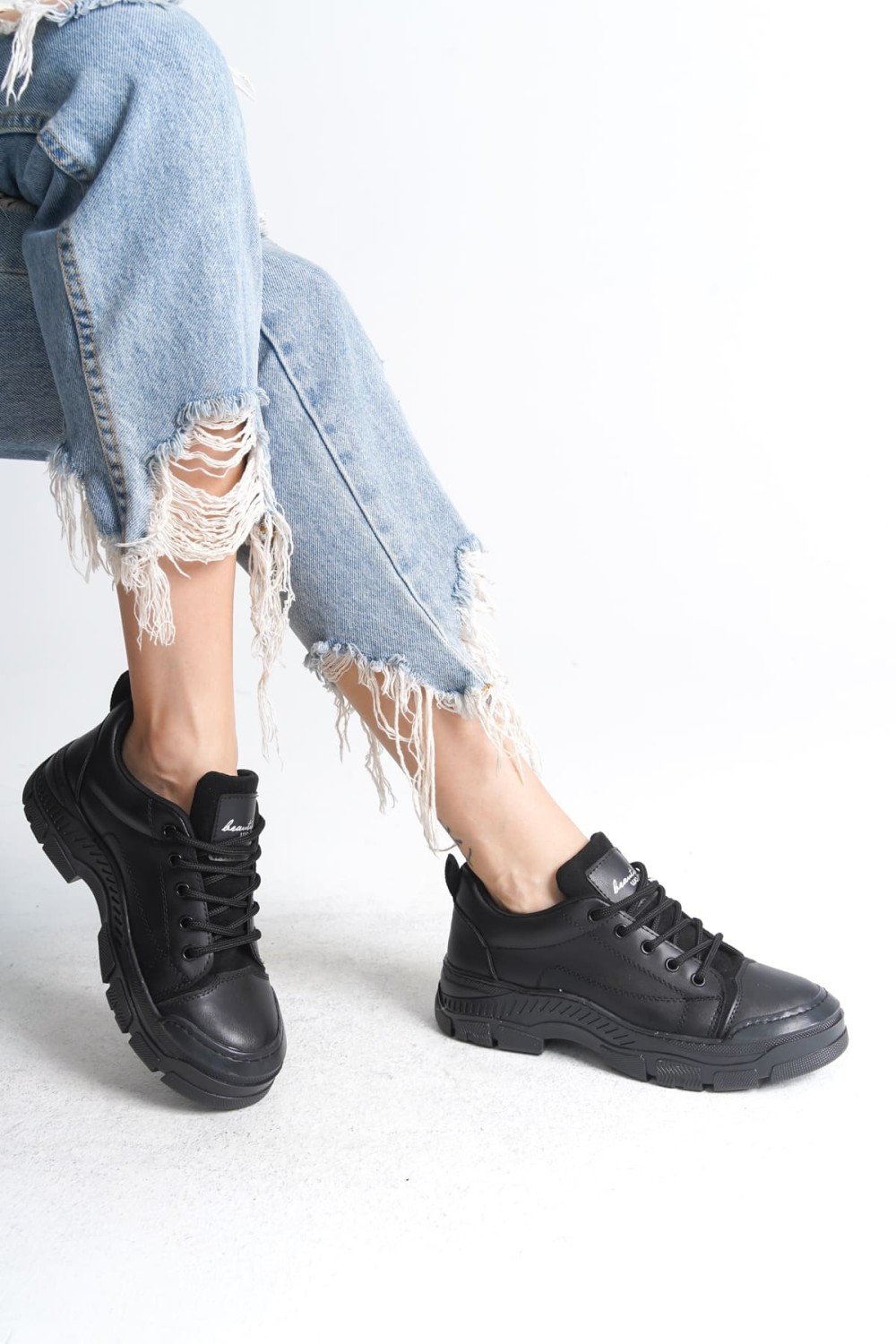 JANE Bağcıklı Ortopedik Taban Kadın Sneaker Spor Ayakkabı  CST - Siyah