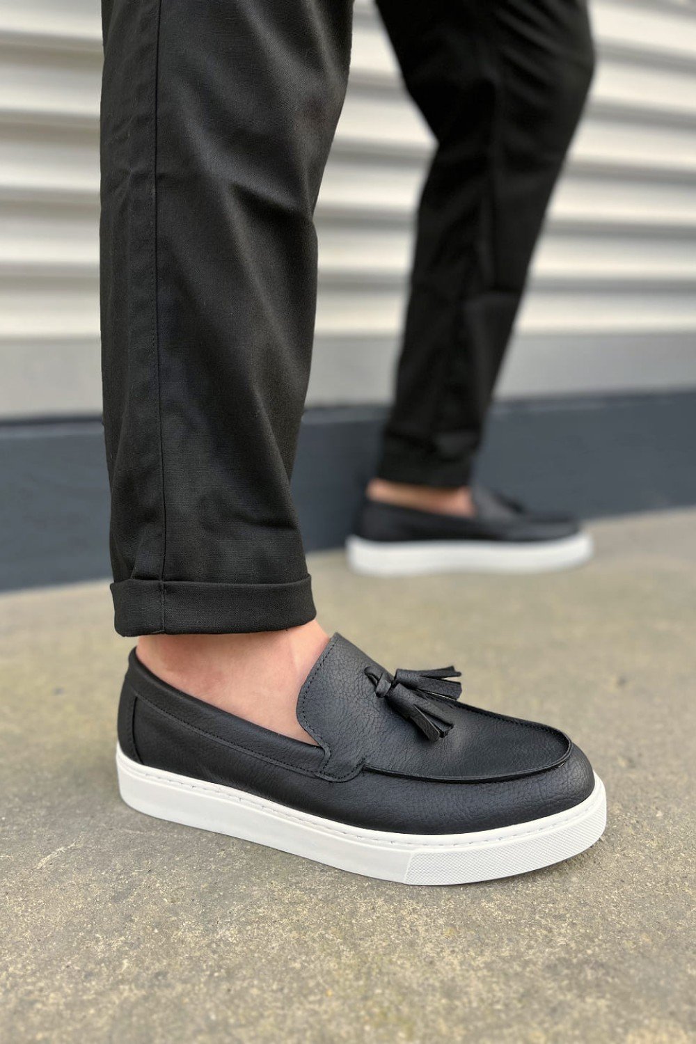 JY153 Bloom Bağcıksız Püsküllü Cilt Erkek Günlük Spor Klasik Ayakkabı CBT - Siyah JY153 Bloom Bağcıksız Püsküllü Cilt Erkek Günlük Spor Klasik Ayakkabı CBT - Siyah