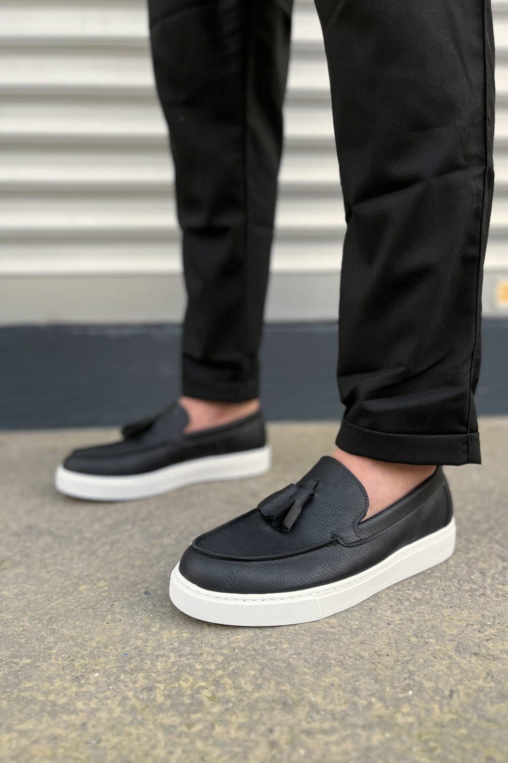 JY153 Bloom Bağcıksız Püsküllü Cilt Erkek Günlük Spor Klasik Ayakkabı CBT - Siyah JY153 Bloom Bağcıksız Püsküllü Cilt Erkek Günlük Spor Klasik Ayakkabı CBT - Siyah