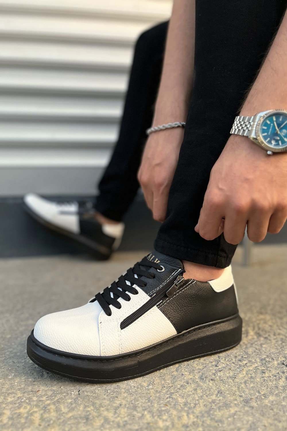 JY155 Warrior Bağcıklı ve Fermuarlı Cilt Erkek Günlük Sneaker Ayakkabı CST - Siyah/Beyaz JY155 Warrior Bağcıklı ve Fermuarlı Cilt Erkek Günlük Sneaker Ayakkabı CST - Siyah/Beyaz