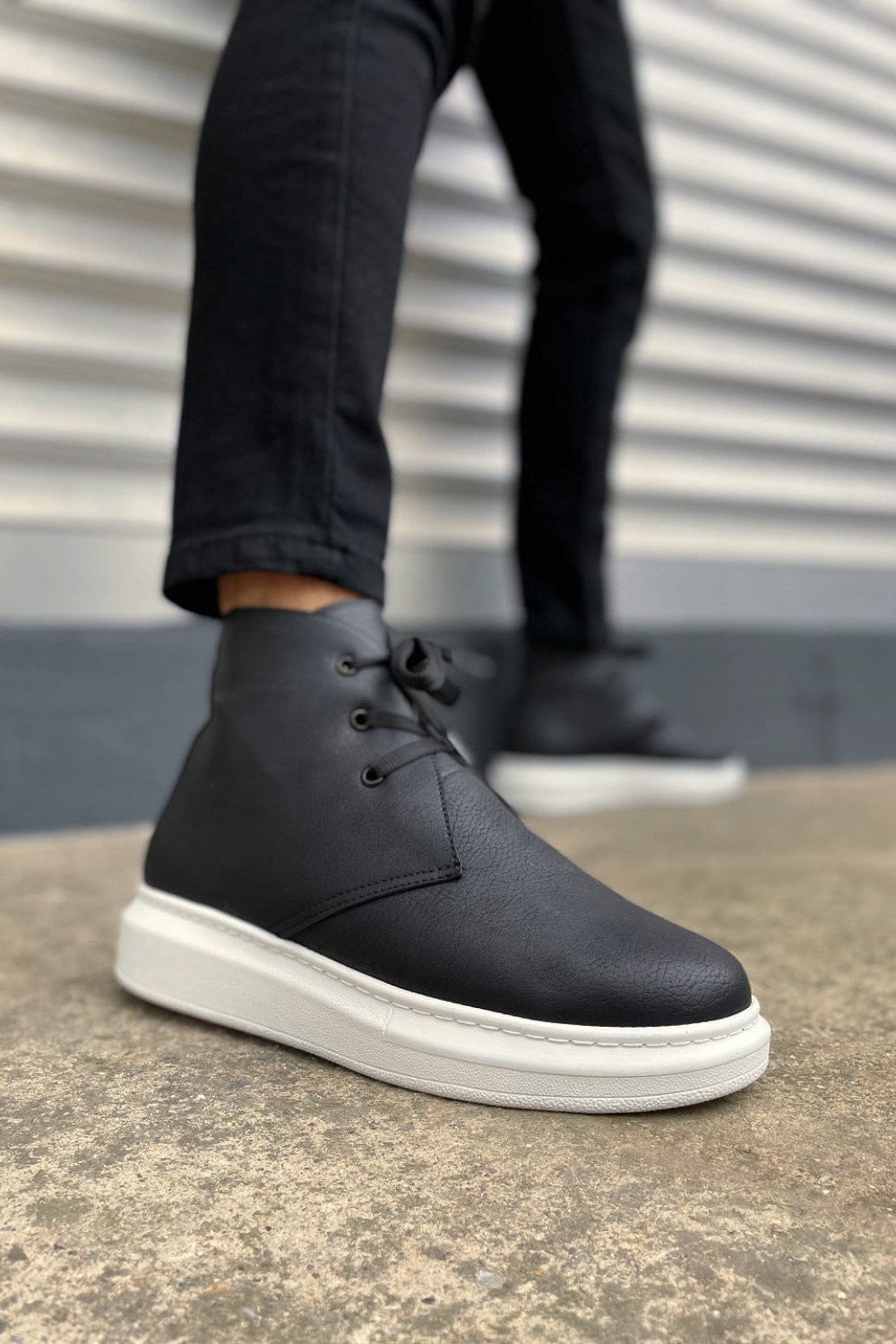 JY207 Oslo Bağcıklı Ortopedik Taban Cilt Erkek Spor Bot CBT - Siyah JY207 Oslo Bağcıklı Ortopedik Taban Cilt Erkek Spor Bot CBT - Siyah