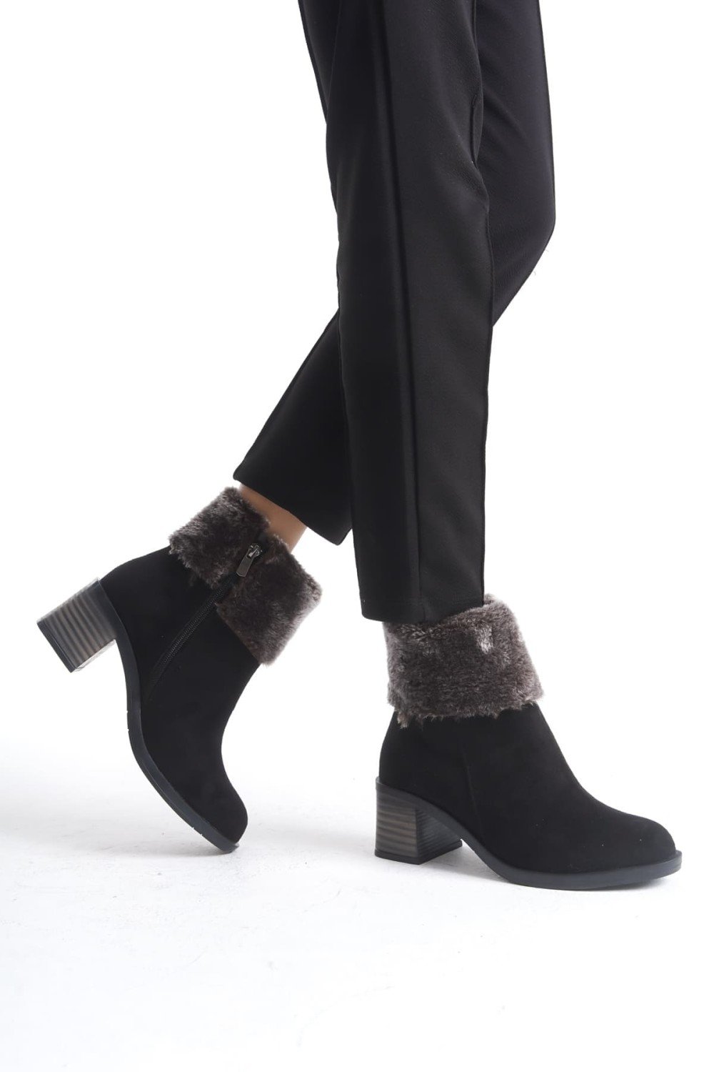 KATYA Fermuarlı Ortopedik Taban Topuklu Kürk Detaylı Süet Kadın Bot SST - Siyah KATYA Fermuarlı Ortopedik Taban Topuklu Kürk Detaylı Süet Kadın Bot SST - Siyah
