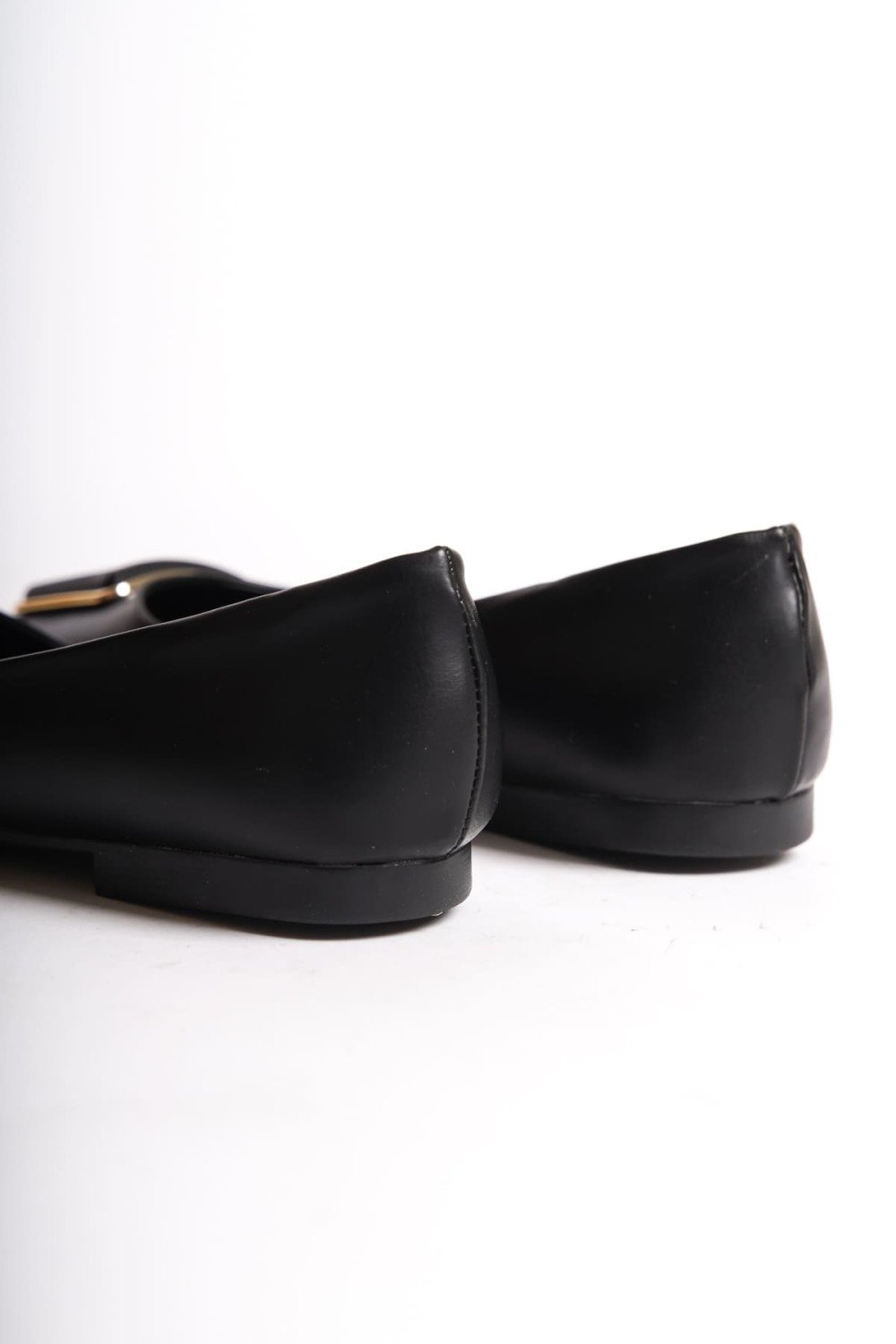 KAYLEE Bağcıksız Ortopedik Rahat Taban Toka Detaylı Kadın Babet Ayakkabı CST - Siyah KAYLEE Bağcıksız Ortopedik Rahat Taban Toka Detaylı Kadın Babet Ayakkabı CST - Siyah