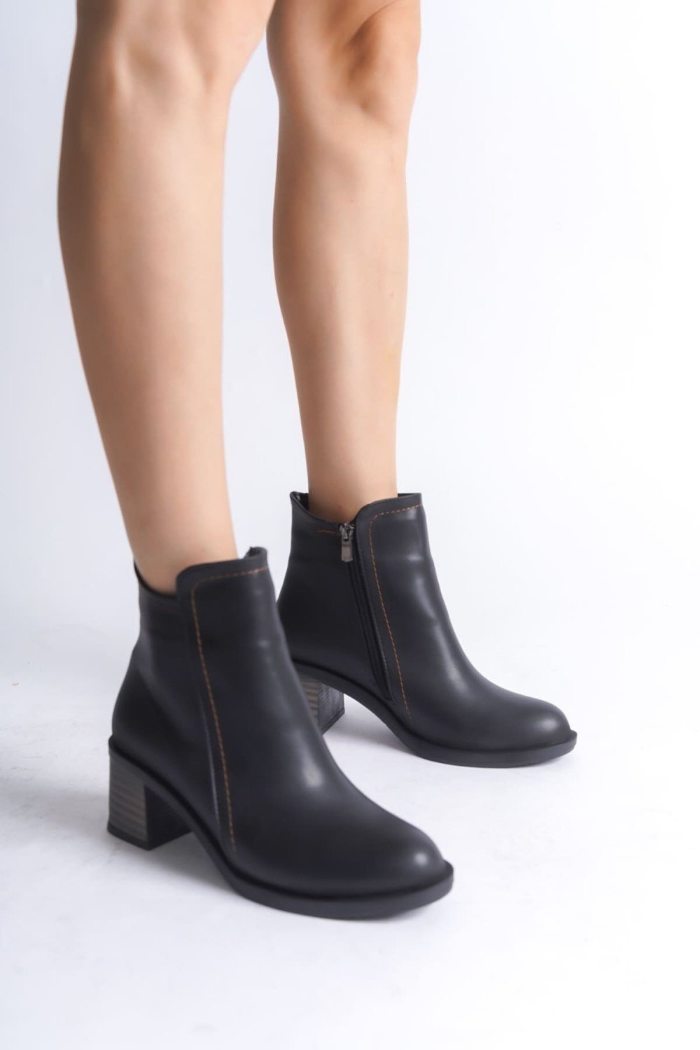 LARISSA Fermuarlı Ortopedik Taban Topuklu Kadın Bot CST - Siyah LARISSA Fermuarlı Ortopedik Taban Topuklu Kadın Bot CST - Siyah
