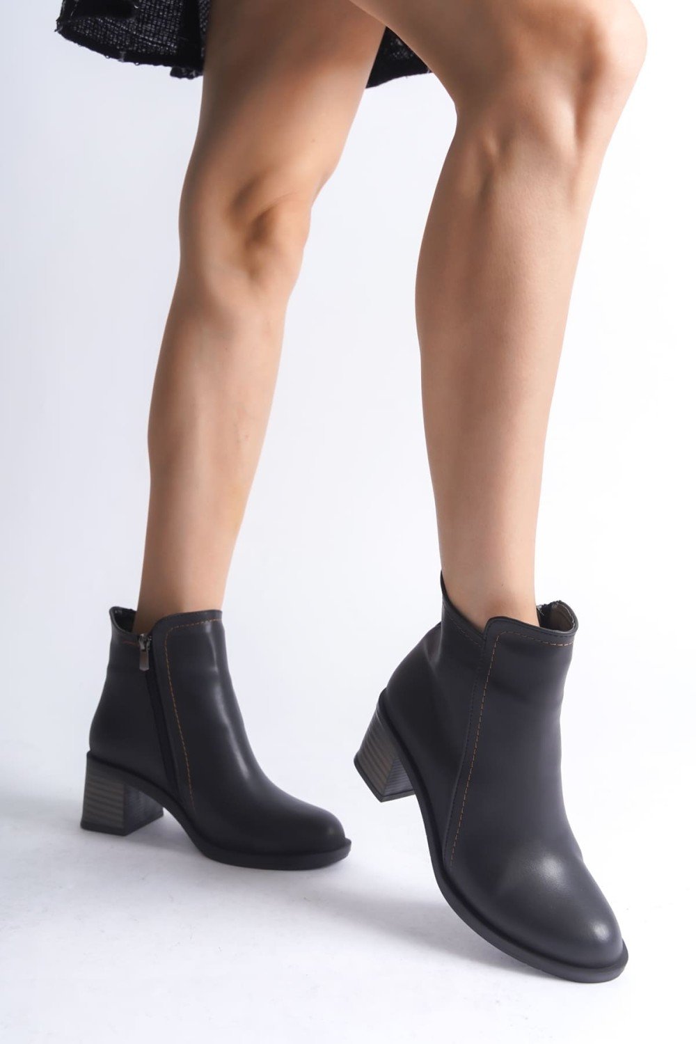 LARISSA Fermuarlı Ortopedik Taban Topuklu Kadın Bot CST - Siyah LARISSA Fermuarlı Ortopedik Taban Topuklu Kadın Bot CST - Siyah