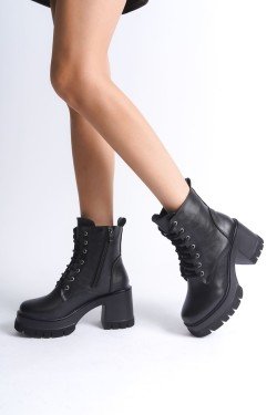 LAUREN Bağcıklı Fermuarlı Ortopedik Taban Topuklu Kadın Bot CST - Siyah LAUREN Bağcıklı Fermuarlı Ortopedik Taban Topuklu Kadın Bot CST - Siyah