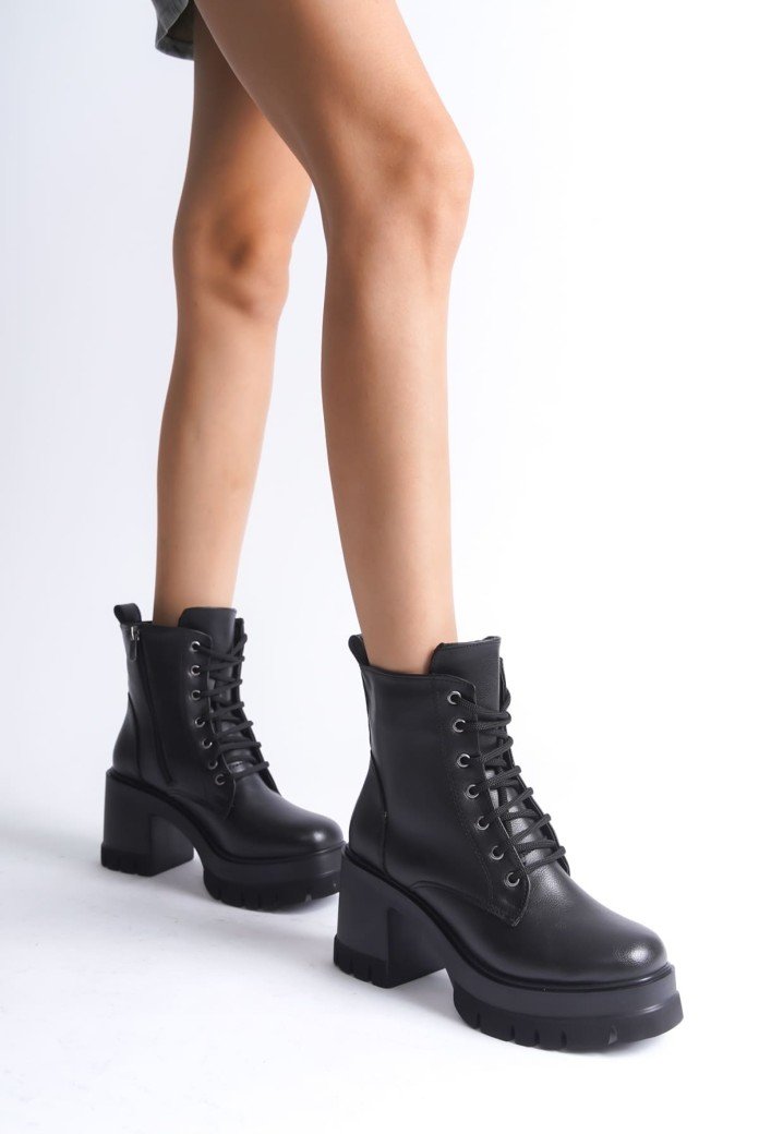 LAUREN Bağcıklı Fermuarlı Ortopedik Taban Topuklu Kadın Bot CST - Siyah