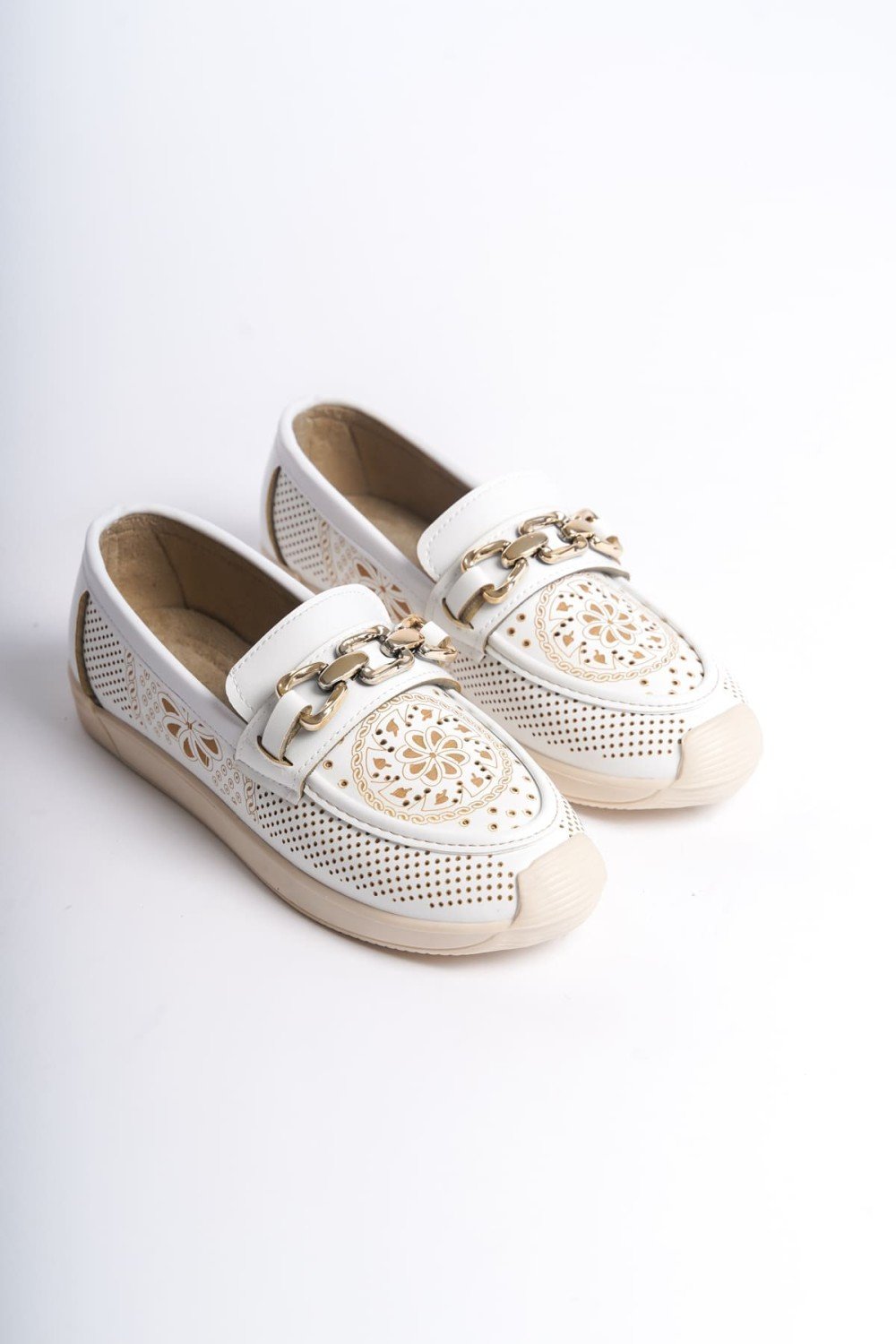 LAYLA Bağcıksız Ortopedik Rahat Taban Çiçek Desenli Kadın Babet Ayakkabı CKT - Beyaz LAYLA Bağcıksız Ortopedik Rahat Taban Çiçek Desenli Kadın Babet Ayakkabı CKT - Beyaz