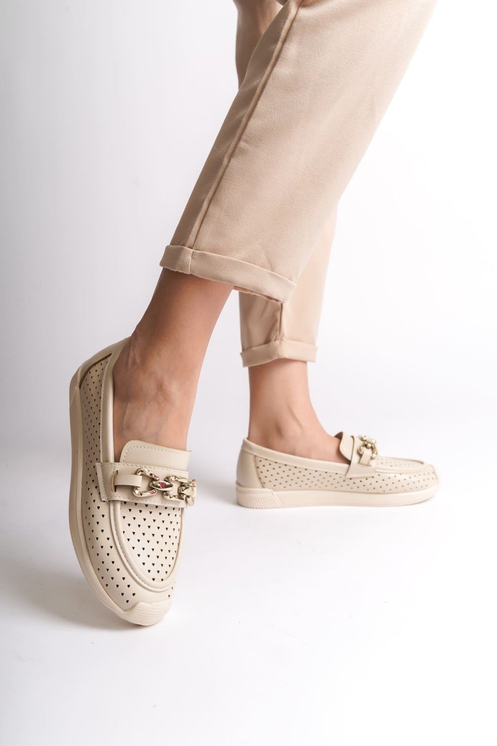 LAYLA Bağcıksız Ortopedik Rahat Taban Kalp Desenli Kadın Babet Ayakkabı CKT - Krem LAYLA Bağcıksız Ortopedik Rahat Taban Kalp Desenli Kadın Babet Ayakkabı CKT - Krem