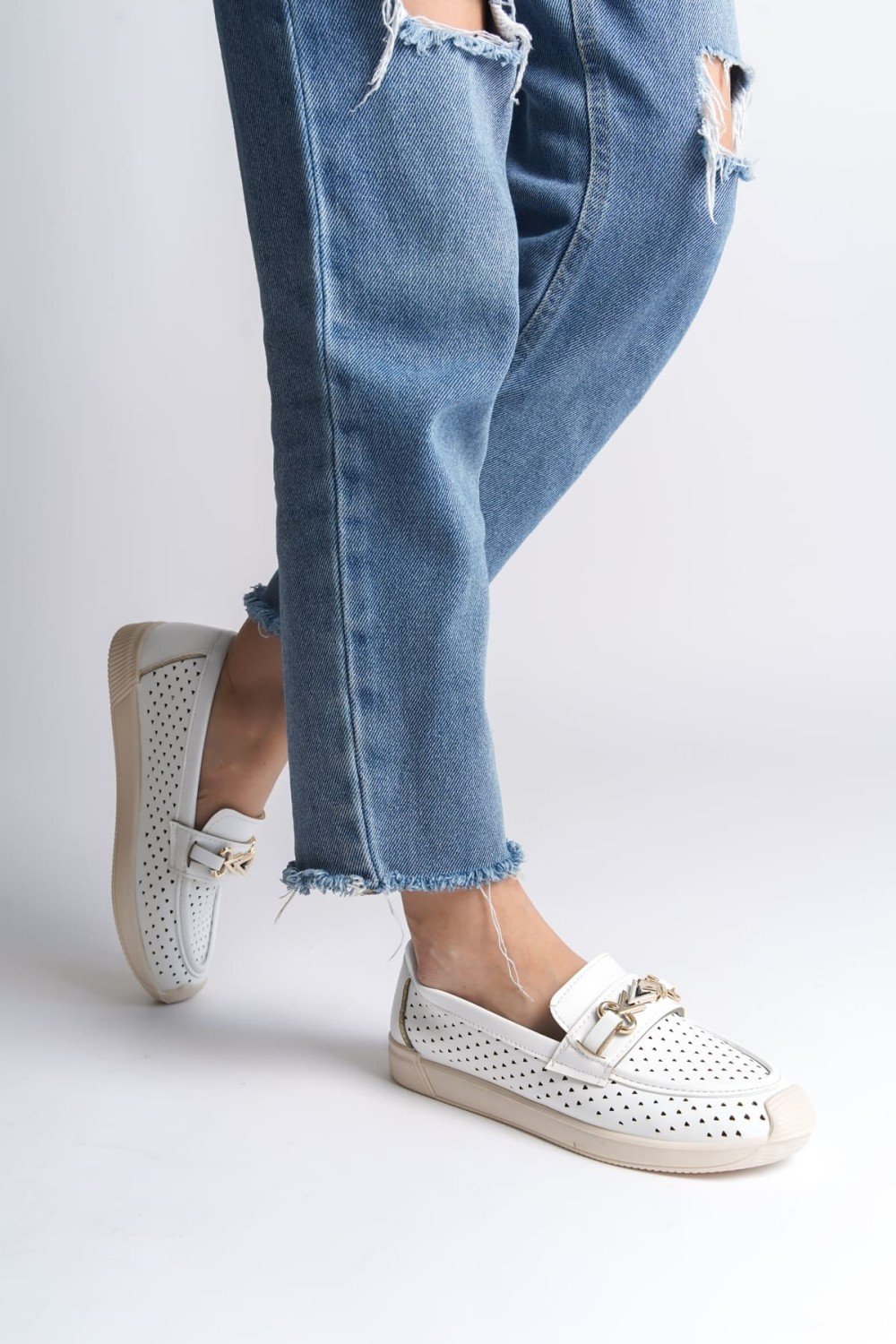 LILY Bağcıksız Ortopedik Rahat Taban Kalp Desenli Kadın Babet Ayakkabı CKT - Beyaz LILY Bağcıksız Ortopedik Rahat Taban Kalp Desenli Kadın Babet Ayakkabı CKT - Beyaz