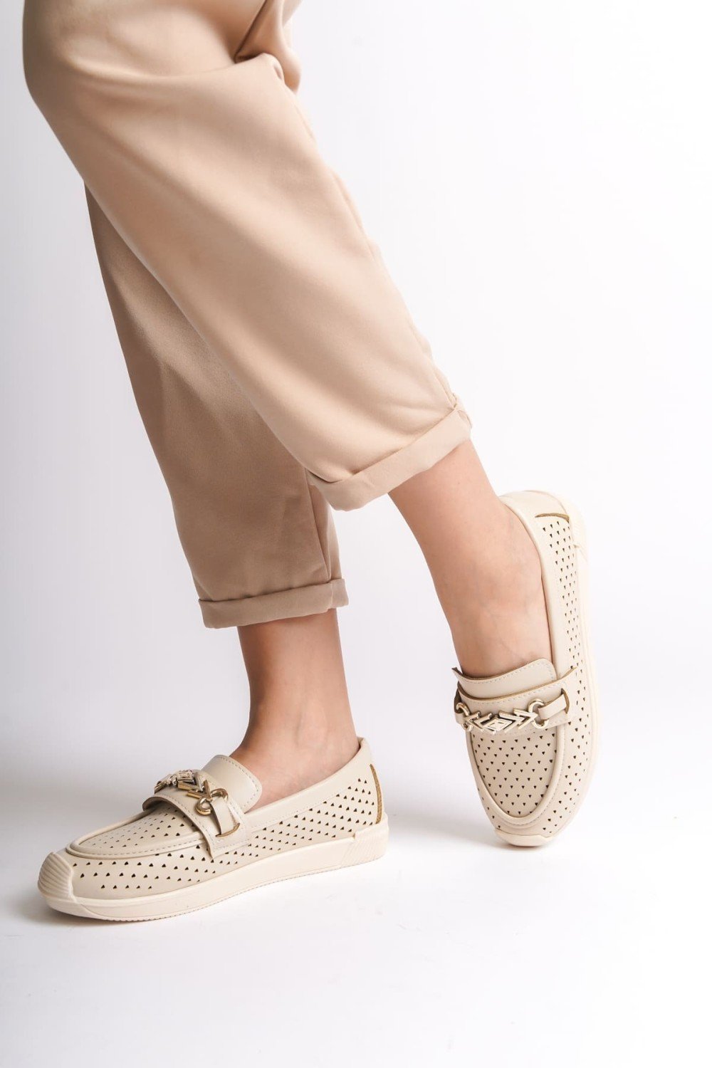 LILY Bağcıksız Ortopedik Rahat Taban Kalp Desenli Kadın Babet Ayakkabı CKT - Krem LILY Bağcıksız Ortopedik Rahat Taban Kalp Desenli Kadın Babet Ayakkabı CKT - Krem