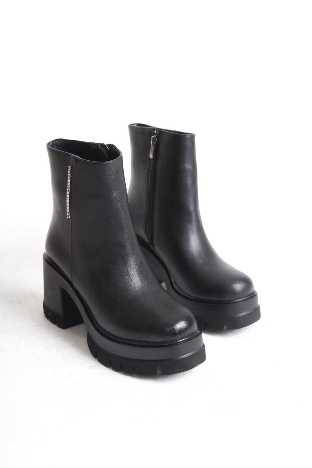 LISSE Fermuarlı Ortopedik Taban Kalın Topuklu Kadın Bot CST - Siyah LISSE Fermuarlı Ortopedik Taban Kalın Topuklu Kadın Bot CST - Siyah