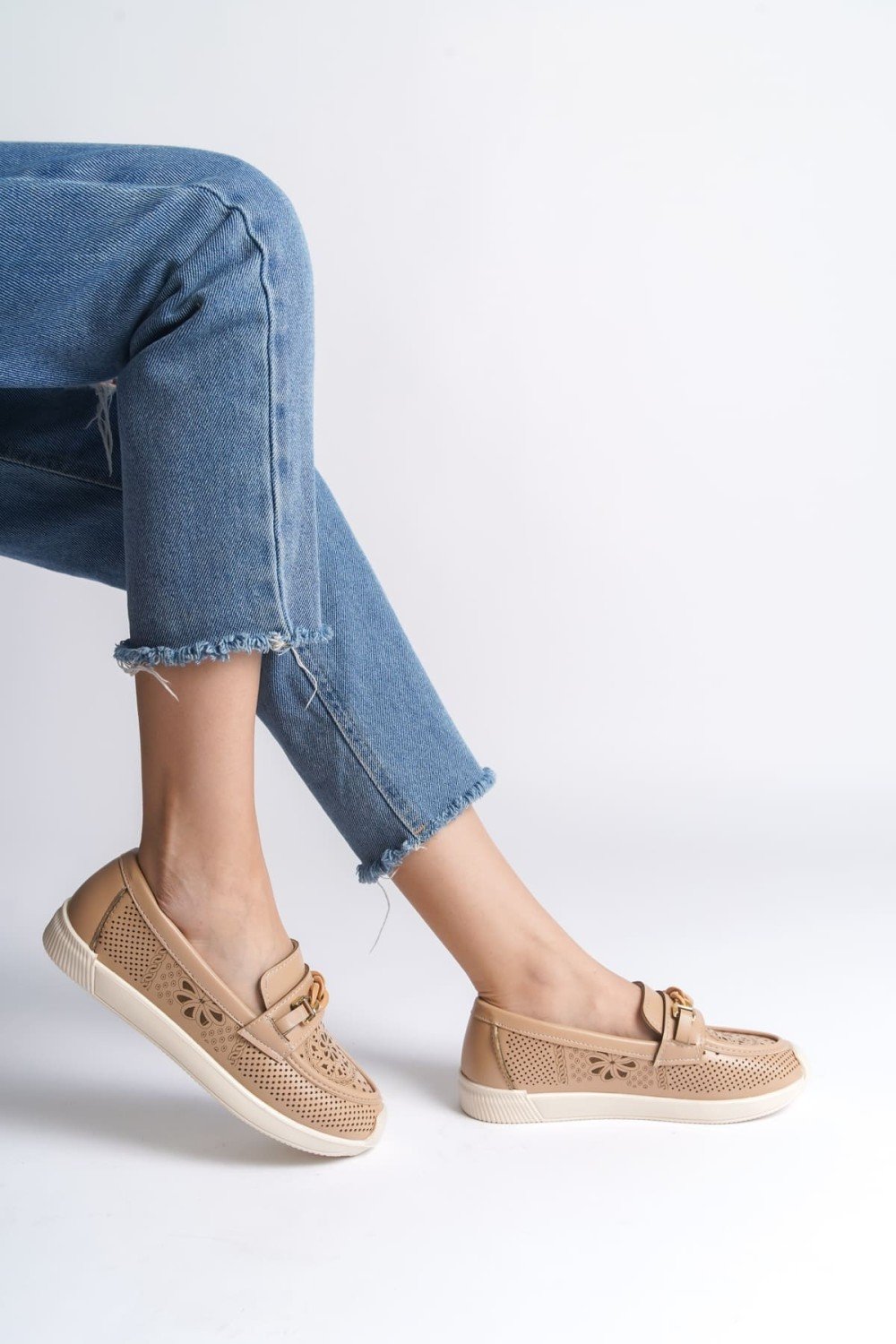 LIZY Bağcıksız Ortopedik Rahat Taban Çiçek Desenli Kadın Babet Ayakkabı CKT - Ten LIZY Bağcıksız Ortopedik Rahat Taban Çiçek Desenli Kadın Babet Ayakkabı CKT - Ten